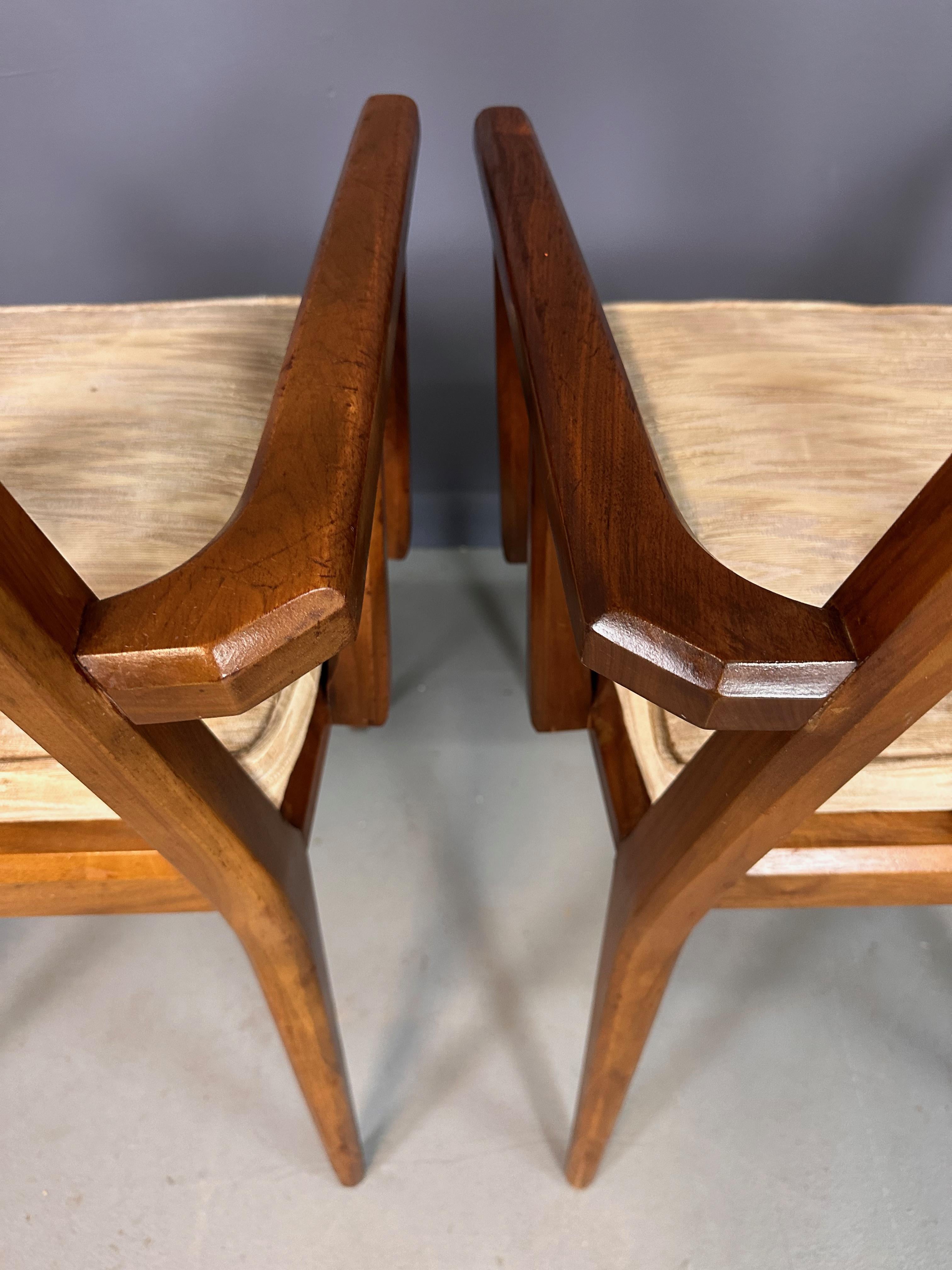 Set di 6 sedie da pranzo in legno di noce Edmond J. Spence degli anni '60 in vendita 4