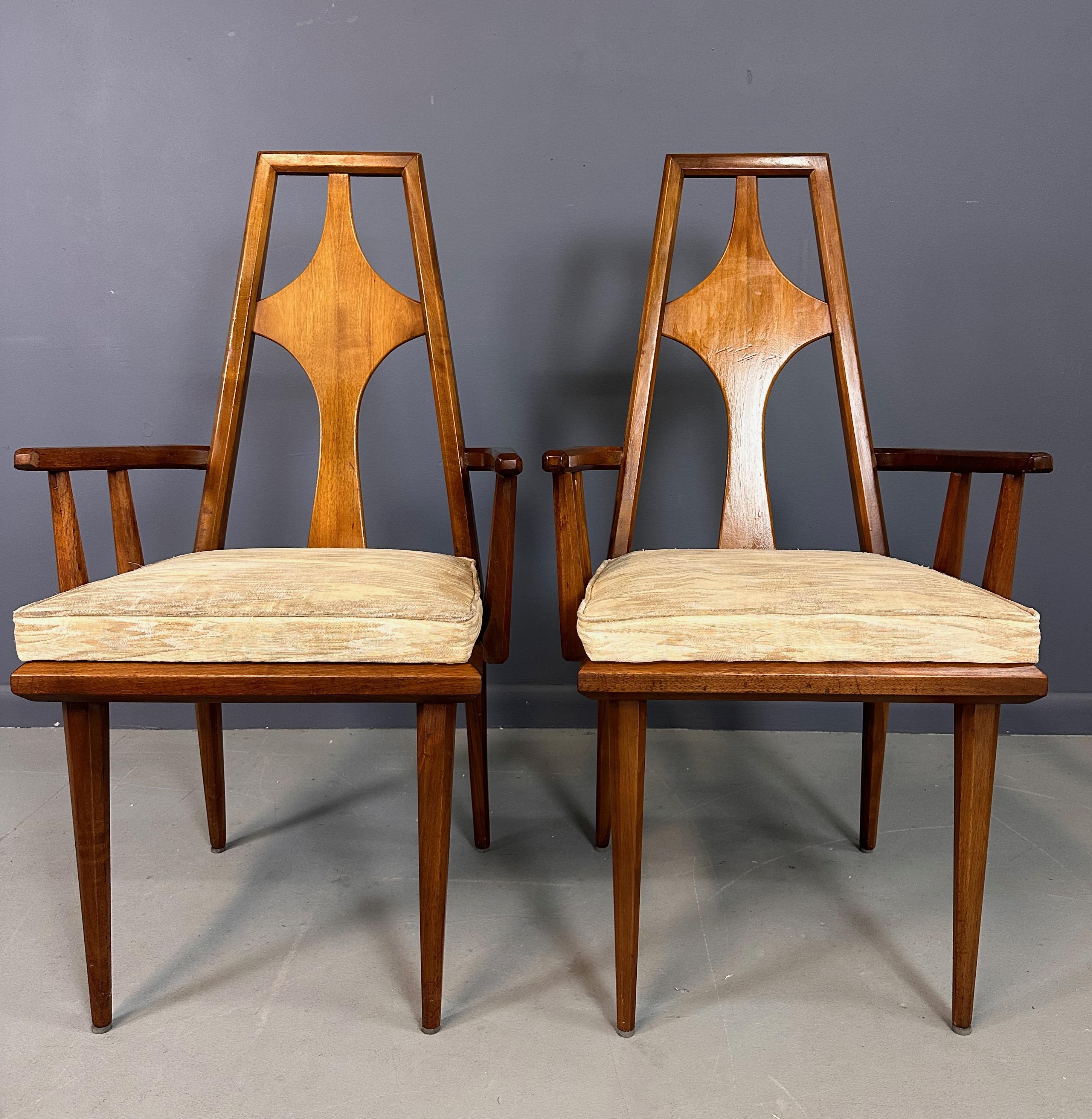 Set di 6 sedie da pranzo in legno di noce Edmond J. Spence degli anni '60 in vendita 7