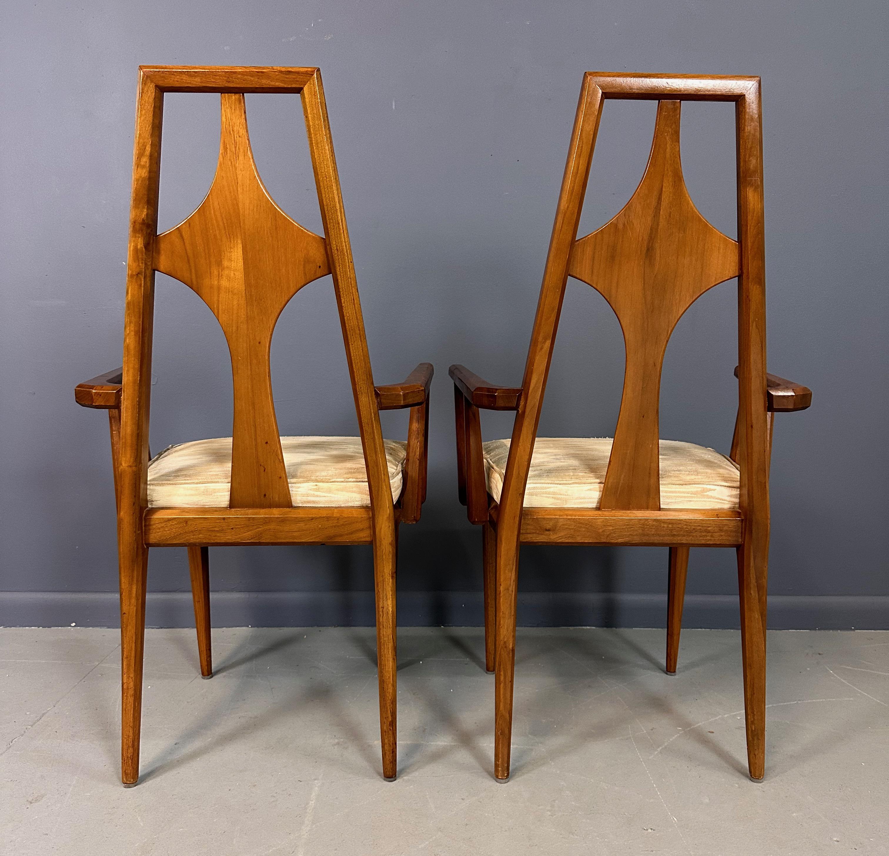 Set di 6 sedie da pranzo in legno di noce Edmond J. Spence degli anni '60 in vendita 2