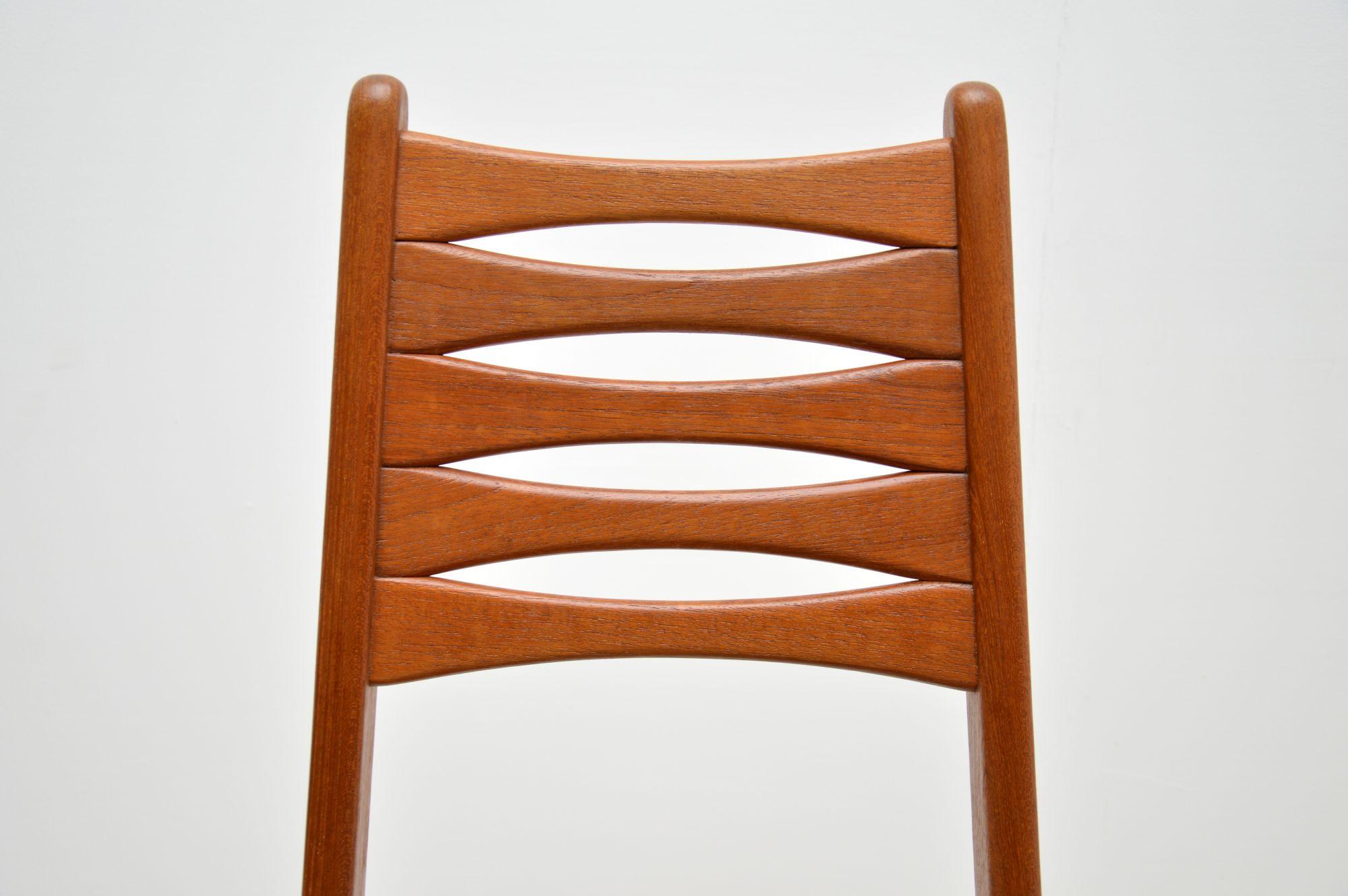 1960s Set of 8 Danish Teak Vintage Dining Chairs For Sale 6