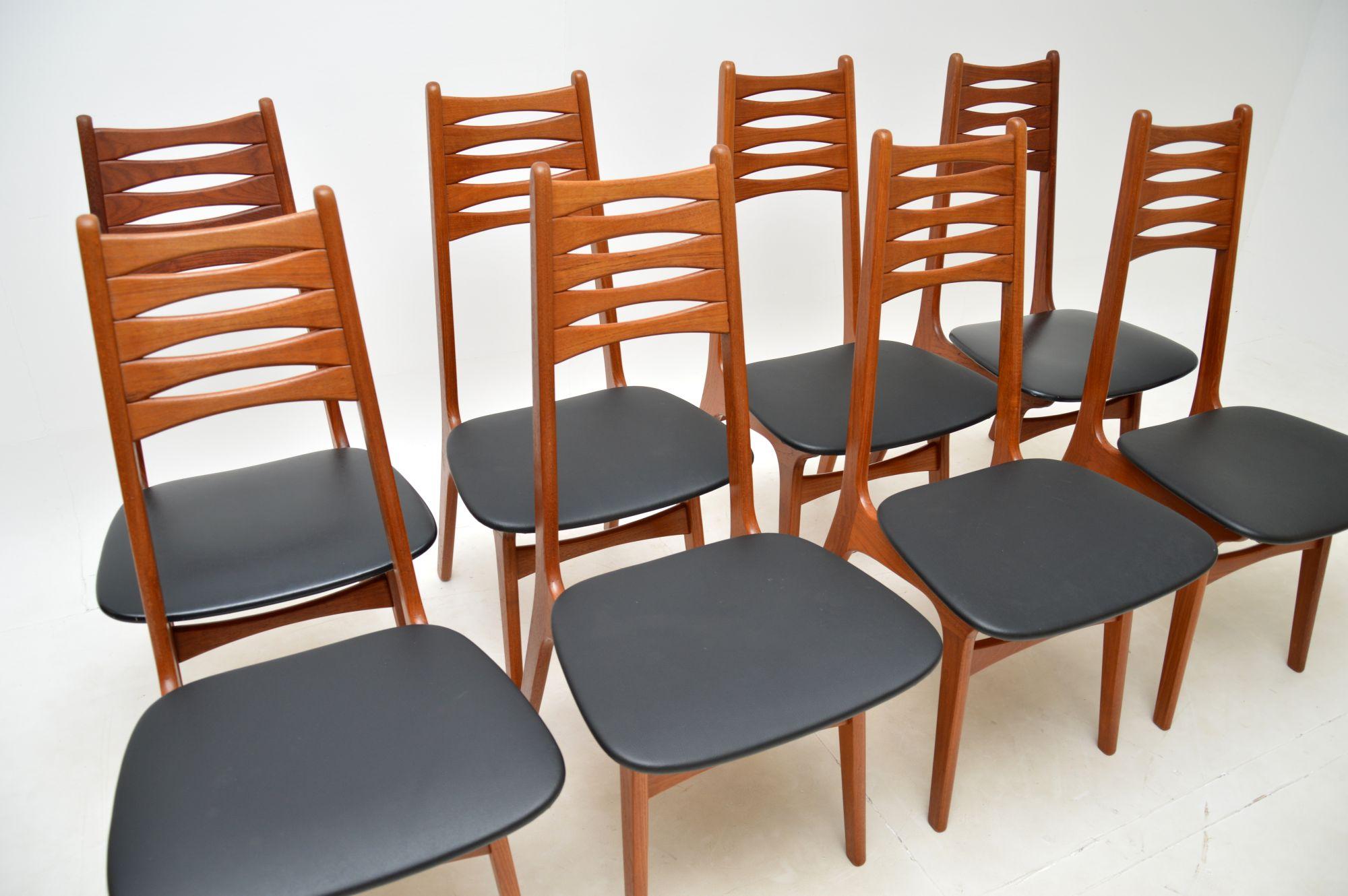 Mid-Century Modern 1960s Set of 8 Danish Teak Vintage Dining Chairs For Sale