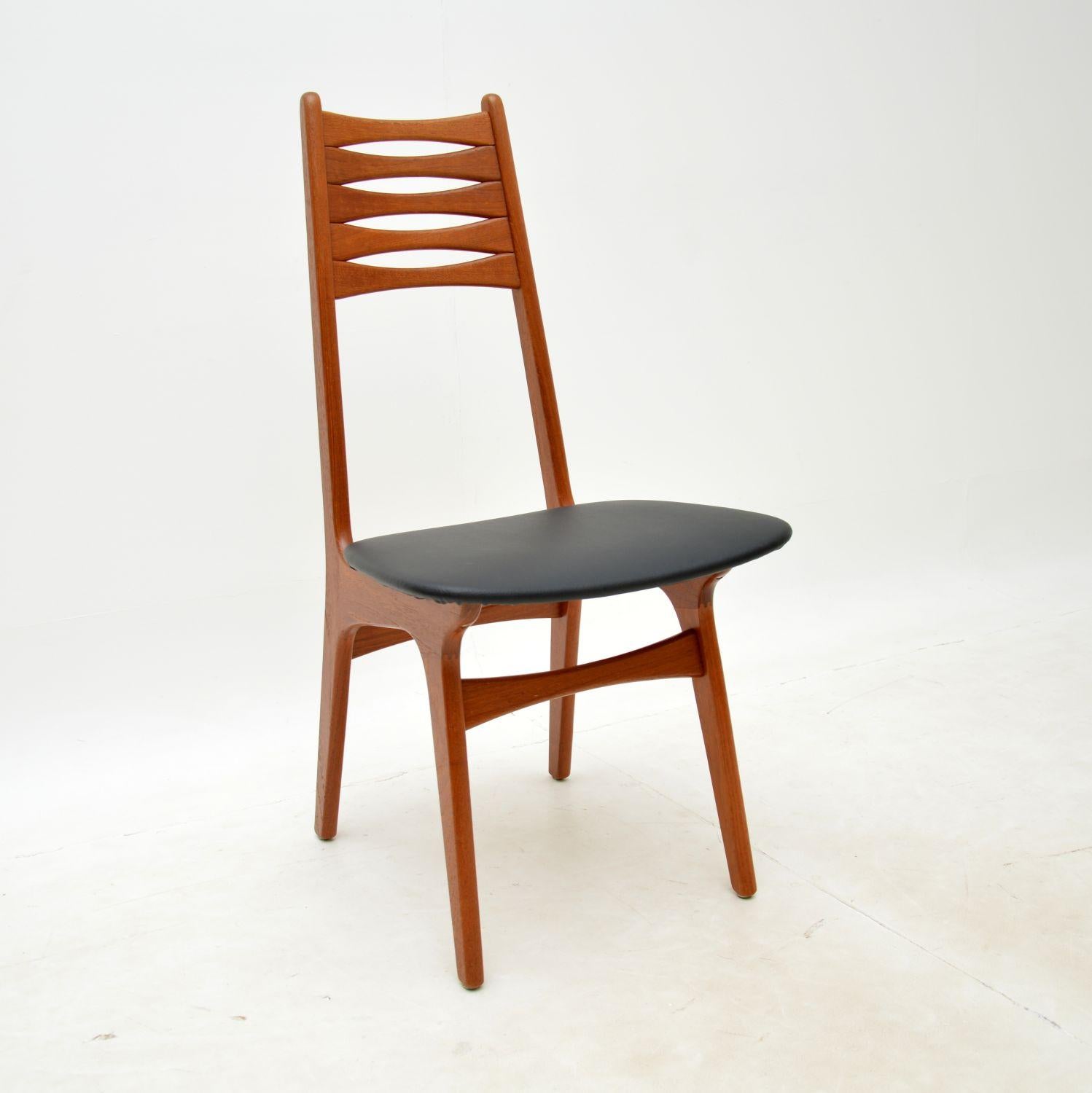 Mid-20th Century 1960s Set of 8 Danish Teak Vintage Dining Chairs For Sale