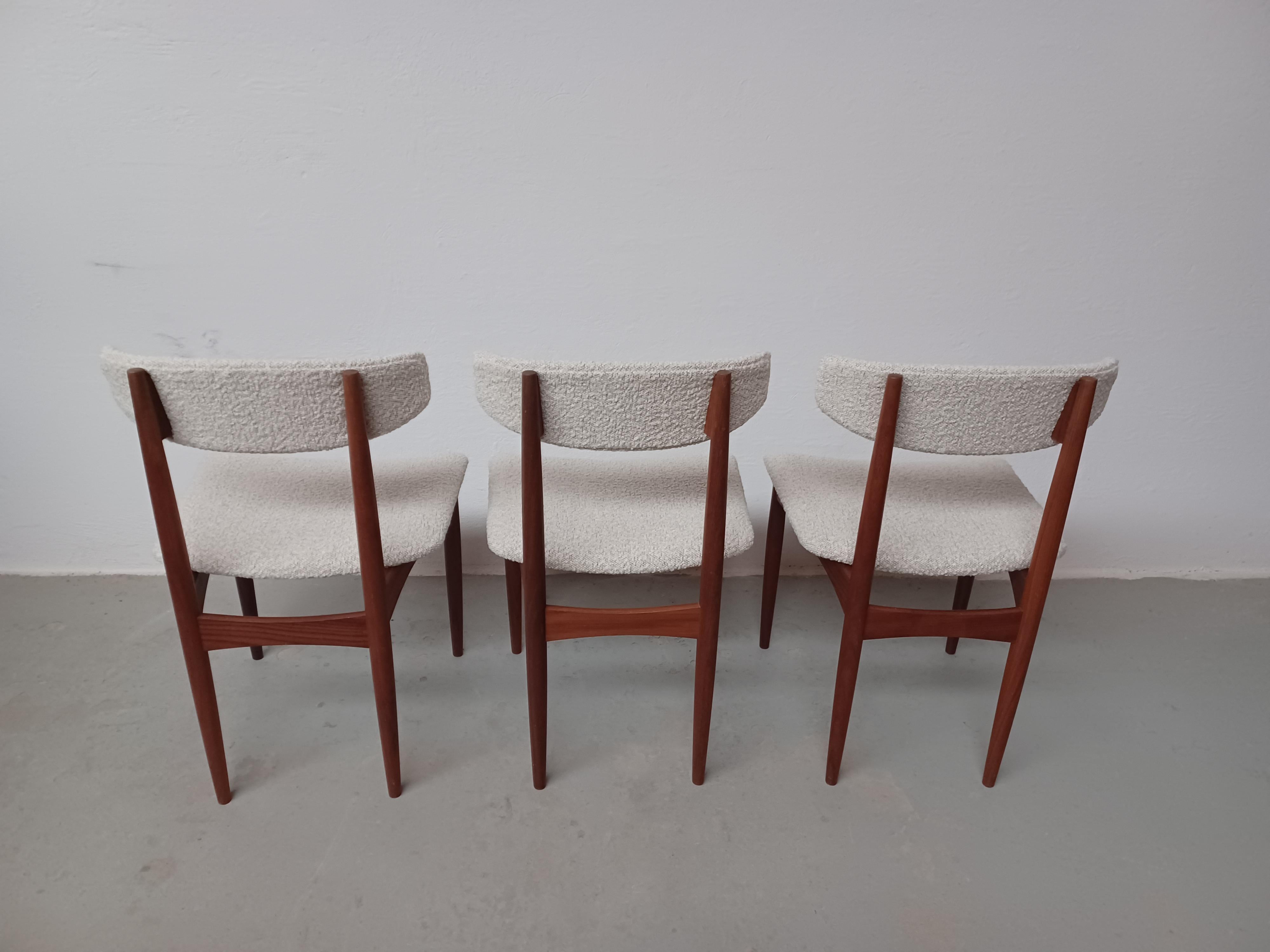 Set di sei sedie da pranzo danesi degli anni '60 in teak e tessuto boucle in vendita 4