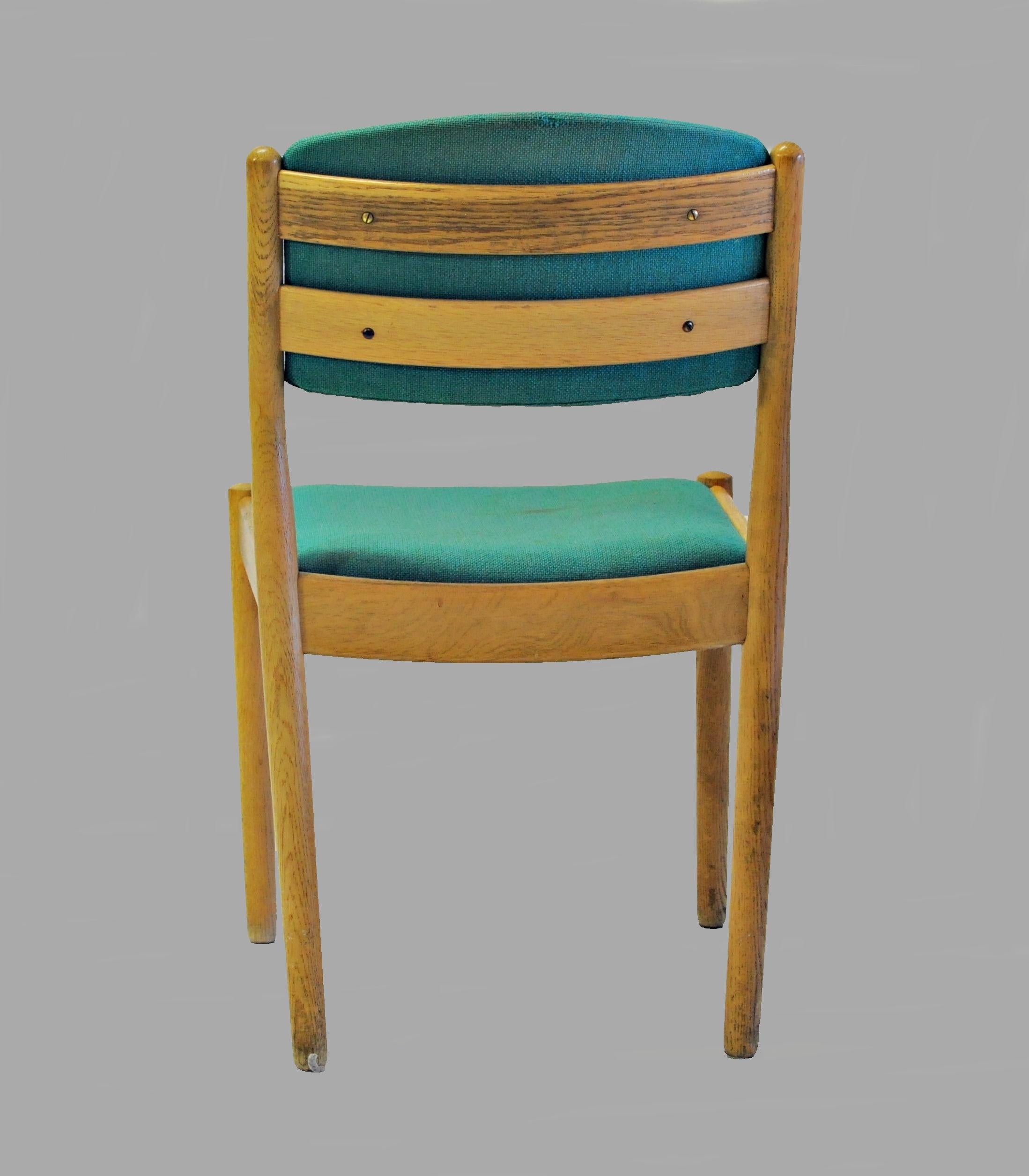 Set of Eight Poul Volther Refinished Dining Chairs in Oak, Inc. Reupholstery In Good Condition For Sale In Knebel, DK