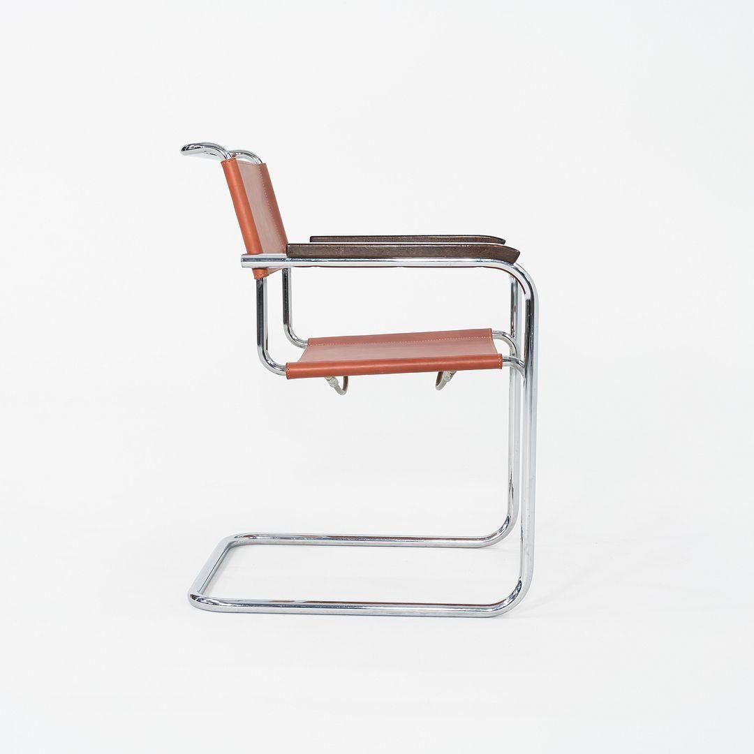 Set di otto sedie da pranzo degli anni '60 di Marcel Breuer per Thonet, in pelle di cuoio color cuoio. in vendita 5
