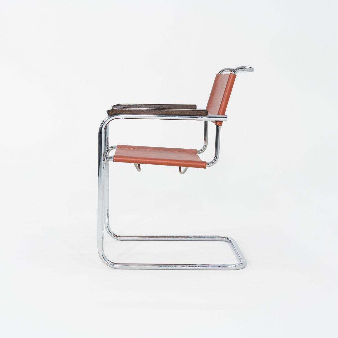 Tedesco Set di otto sedie da pranzo degli anni '60 di Marcel Breuer per Thonet, in pelle di cuoio color cuoio. in vendita