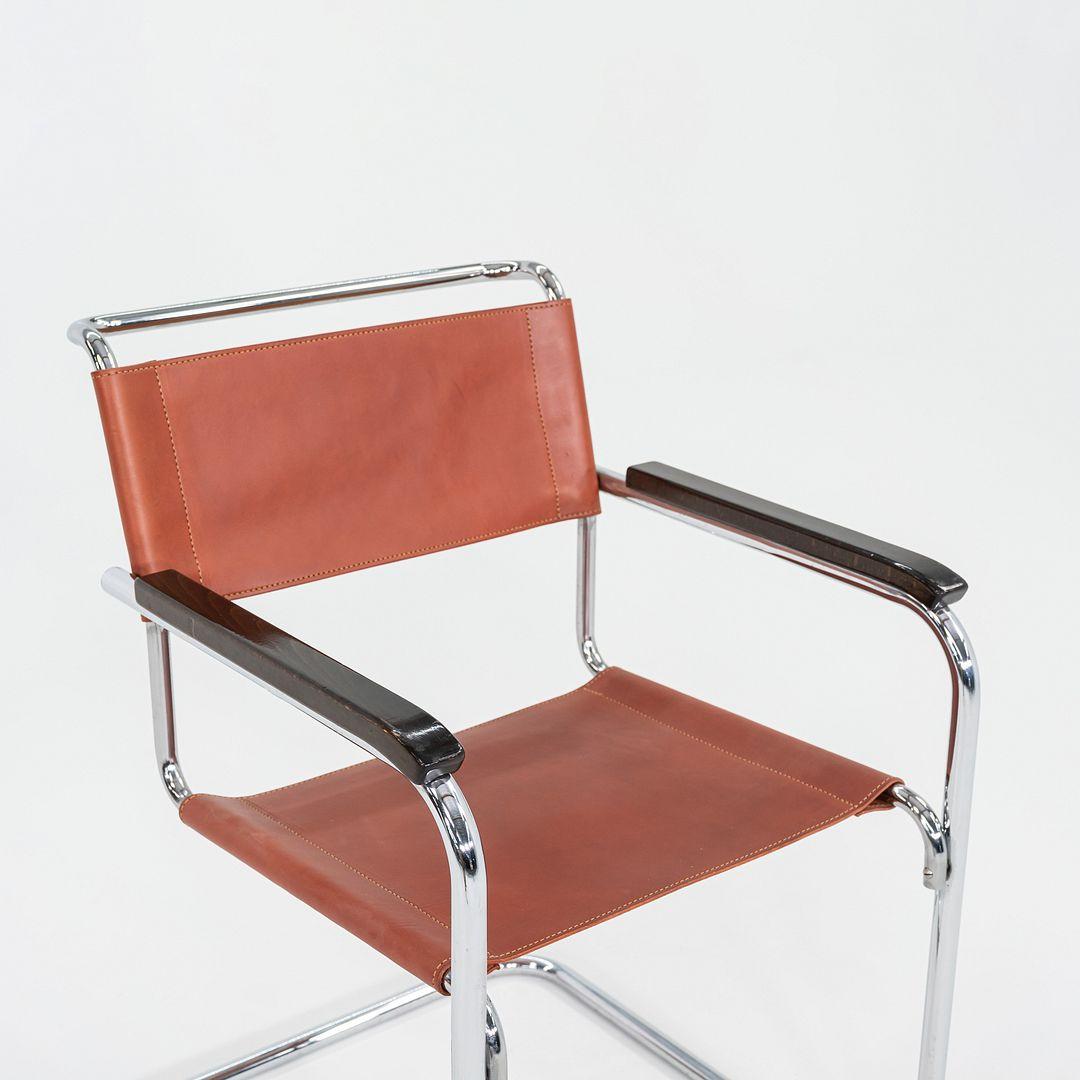 Set di otto sedie da pranzo degli anni '60 di Marcel Breuer per Thonet, in pelle di cuoio color cuoio. in vendita 1