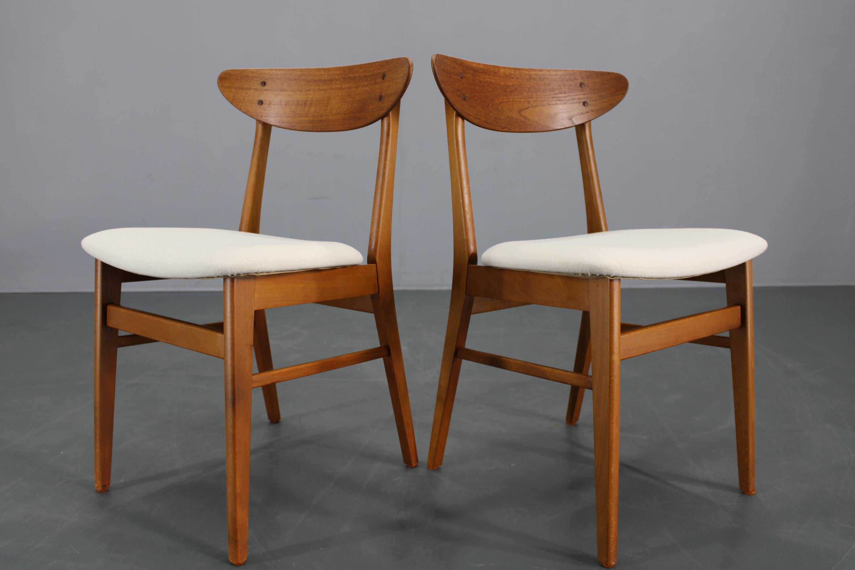 Set di cinque sedie da pranzo in teak restaurate degli anni '60 di Fastrup, Danimarca in vendita 3