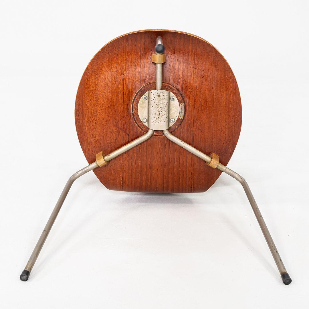 1960s Set of Four Chairs Arne Jacobsen for Fritz Hansen in Teak (Quatre chaises Fourmi Arne Jacobsen pour Fritz Hansen en teck) en vente 4