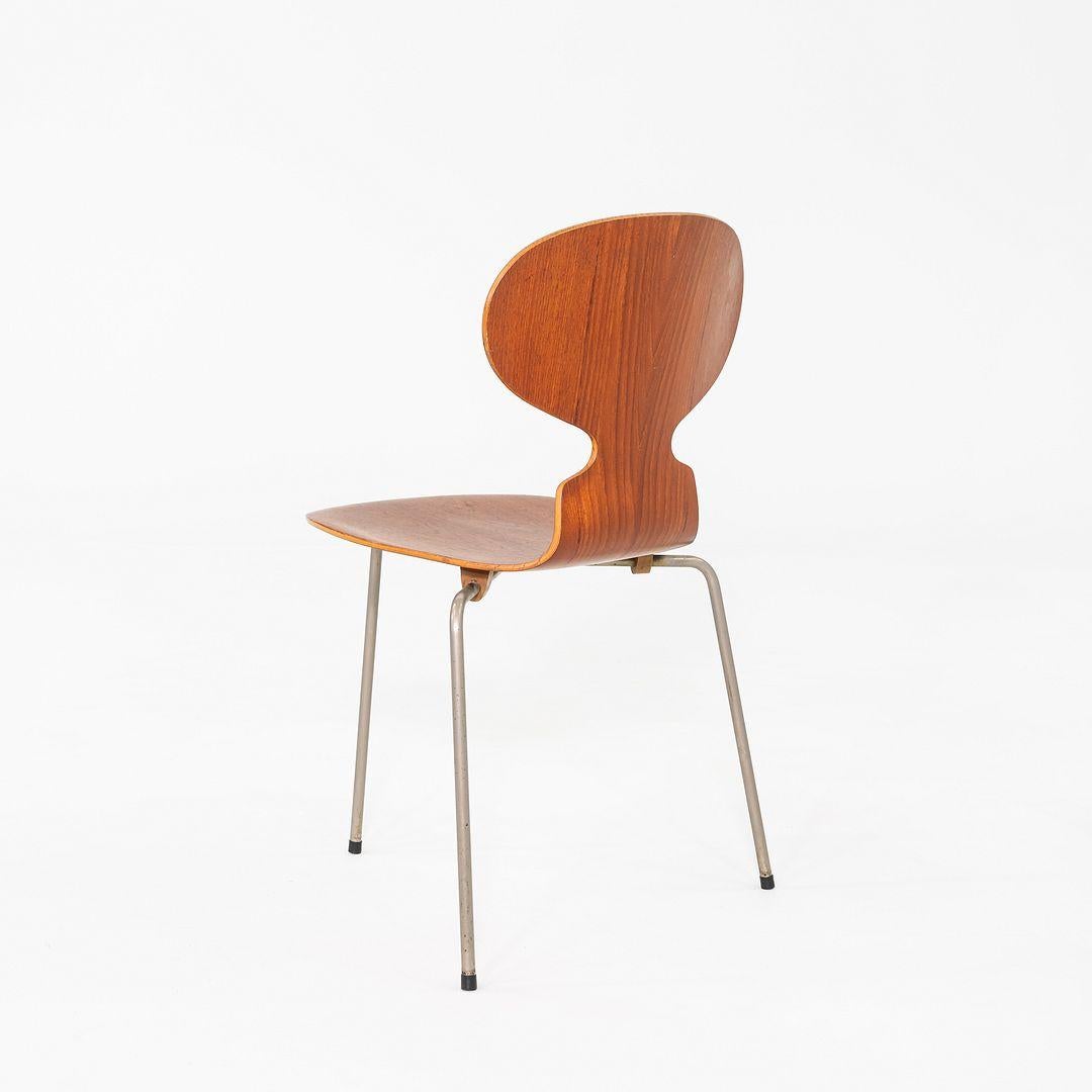 1960s Set of Four Chairs Arne Jacobsen for Fritz Hansen in Teak (Quatre chaises Fourmi Arne Jacobsen pour Fritz Hansen en teck) Bon état - En vente à Philadelphia, PA