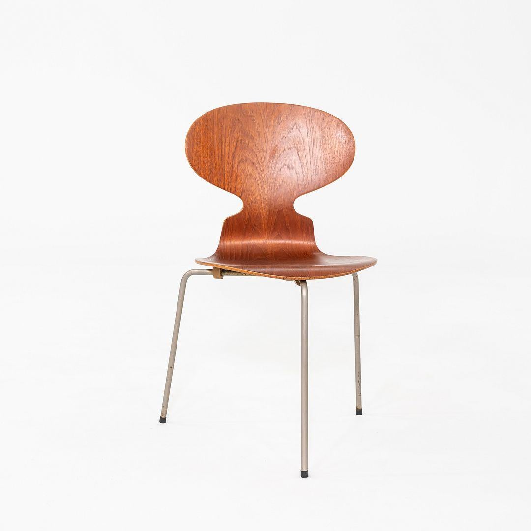 1960s Set of Four Chairs Arne Jacobsen for Fritz Hansen in Teak (Quatre chaises Fourmi Arne Jacobsen pour Fritz Hansen en teck) en vente 2