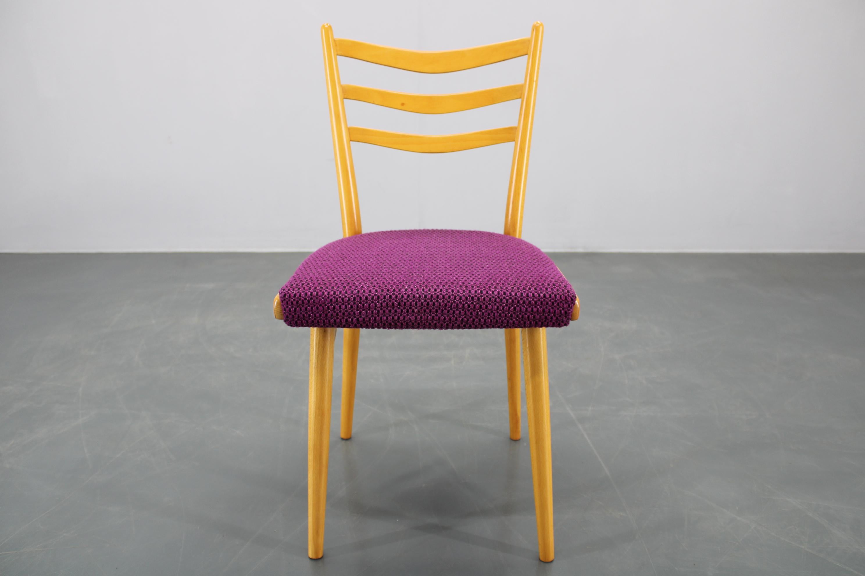 1960s Ensemble de quatre chaises de salle à manger en Beeche, Tchécoslovaquie en vente 4