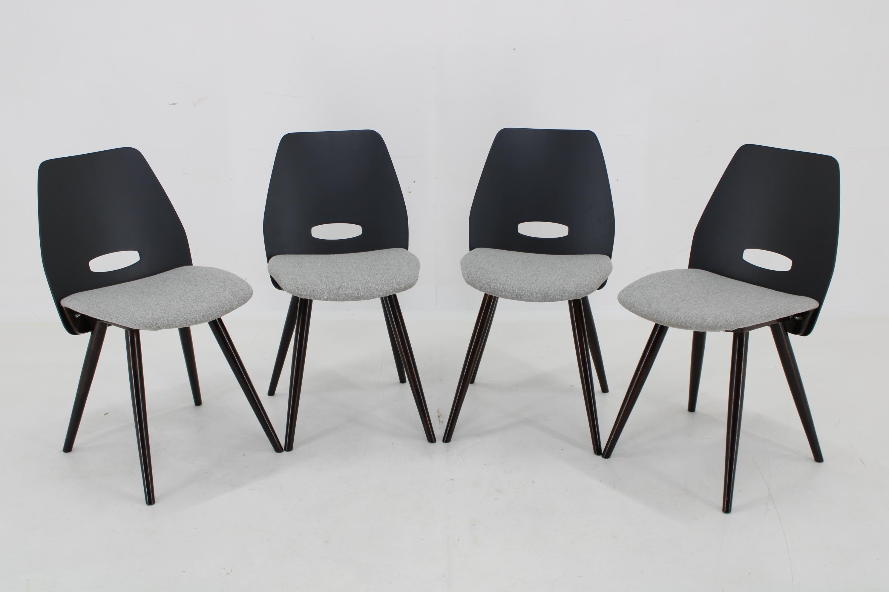 - Carefully refurbished
- Newly upholstered
- Backrests has been lacquered in charcoal black color 