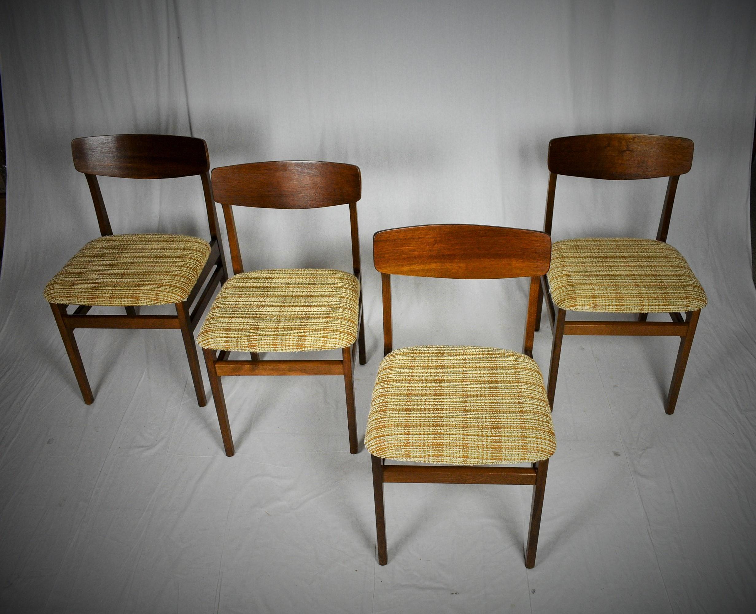 Mid-20th Century 1960s Set of Four Dining Chairs, Czechoslovakia For Sale