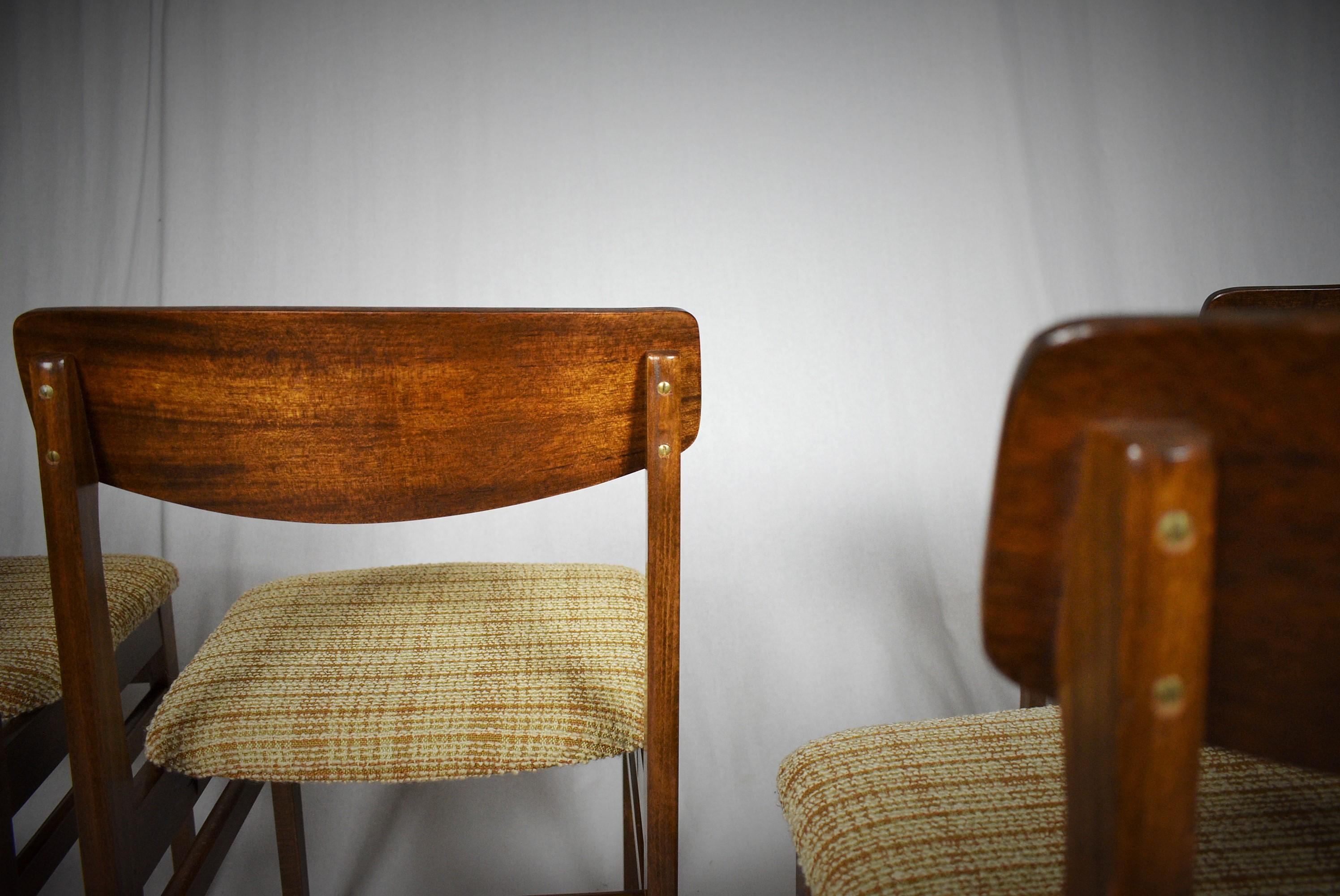 1960s Set of Four Dining Chairs, Czechoslovakia For Sale 1