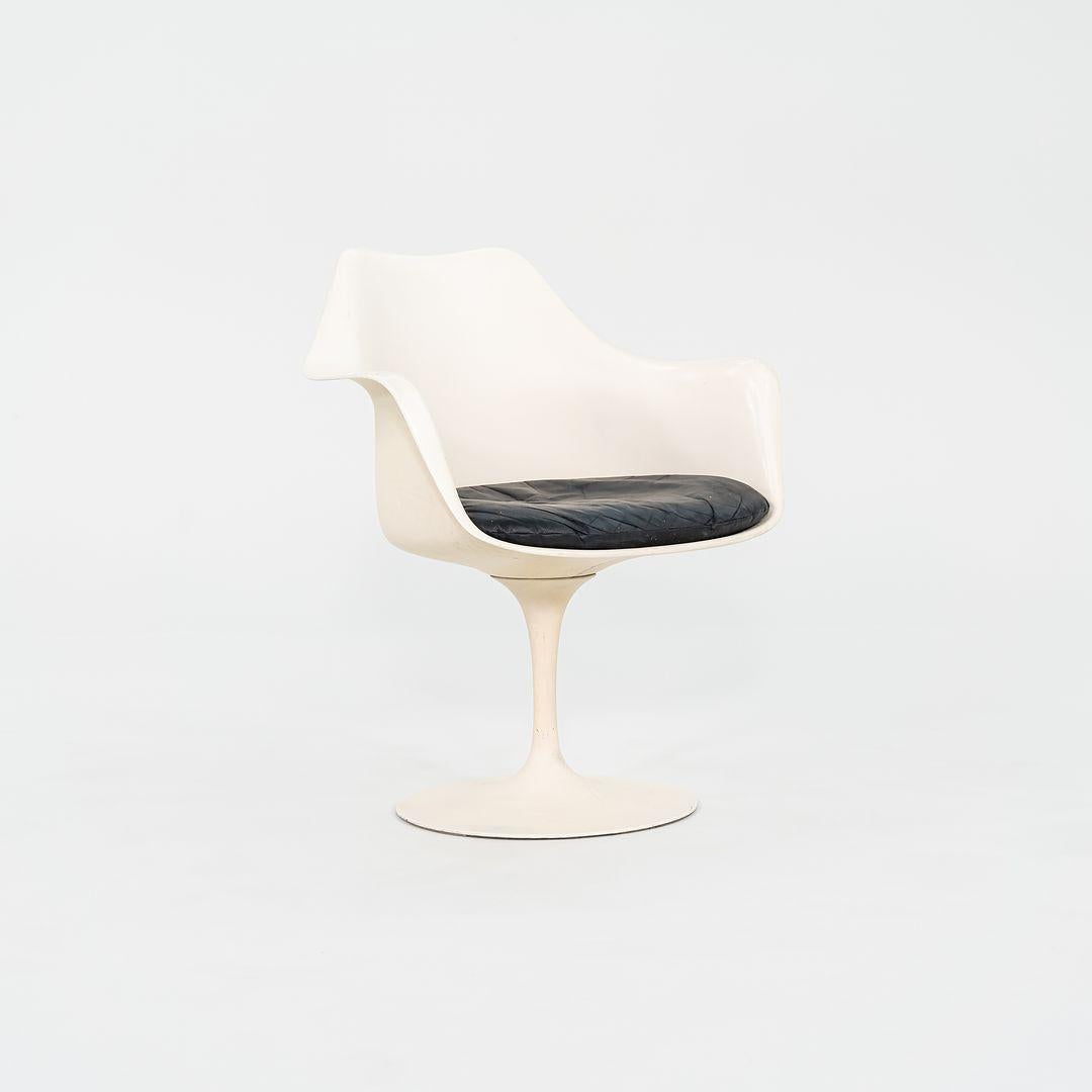 Ensemble de quatre fauteuils à piédestal Tulip d'Eero Saarinen pour Knoll, modèle 150US, des années 1960 Bon état - En vente à Philadelphia, PA