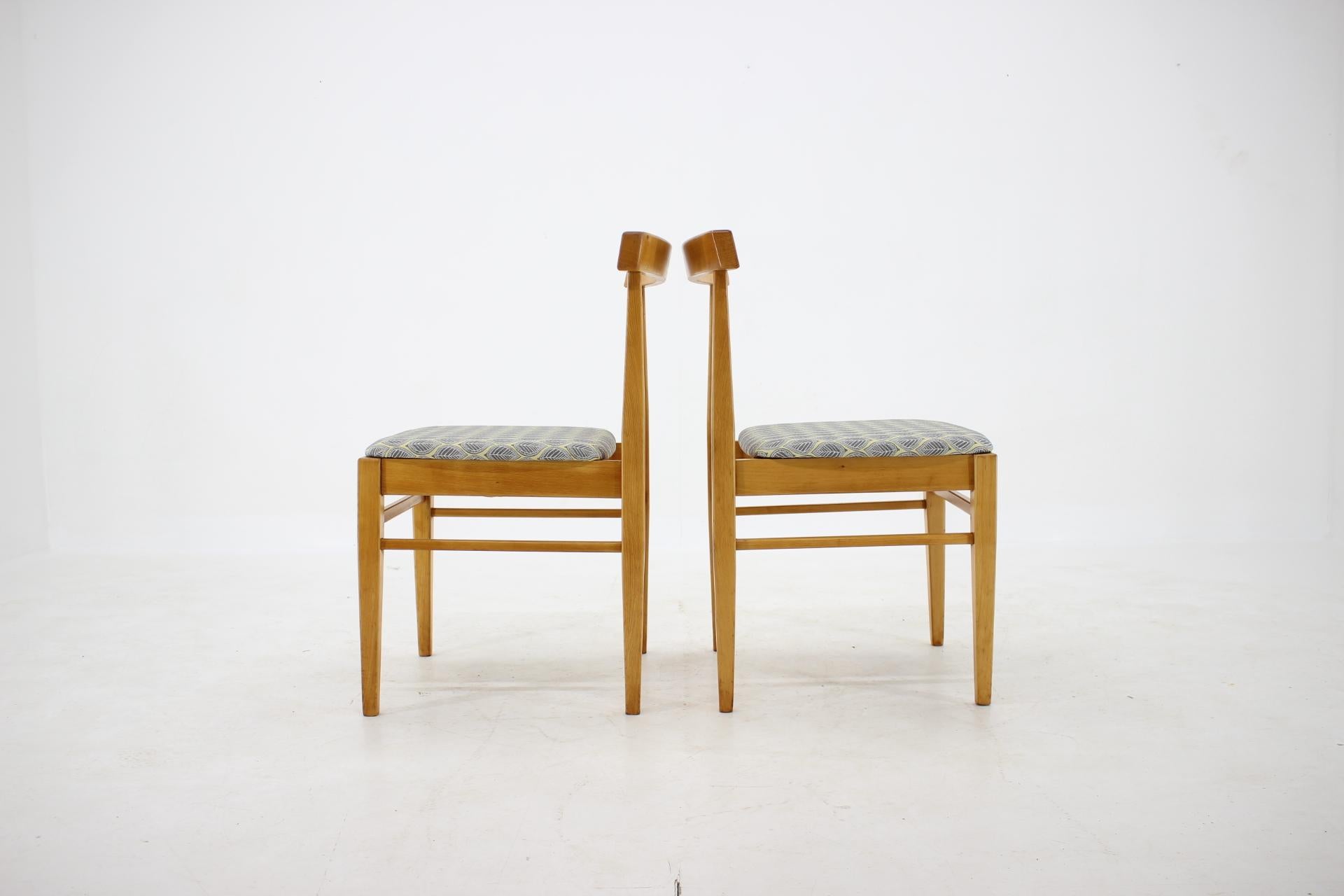 Wood 1960s Set of Four Minimalist Dining Chairs, Czechoslovakia  For Sale