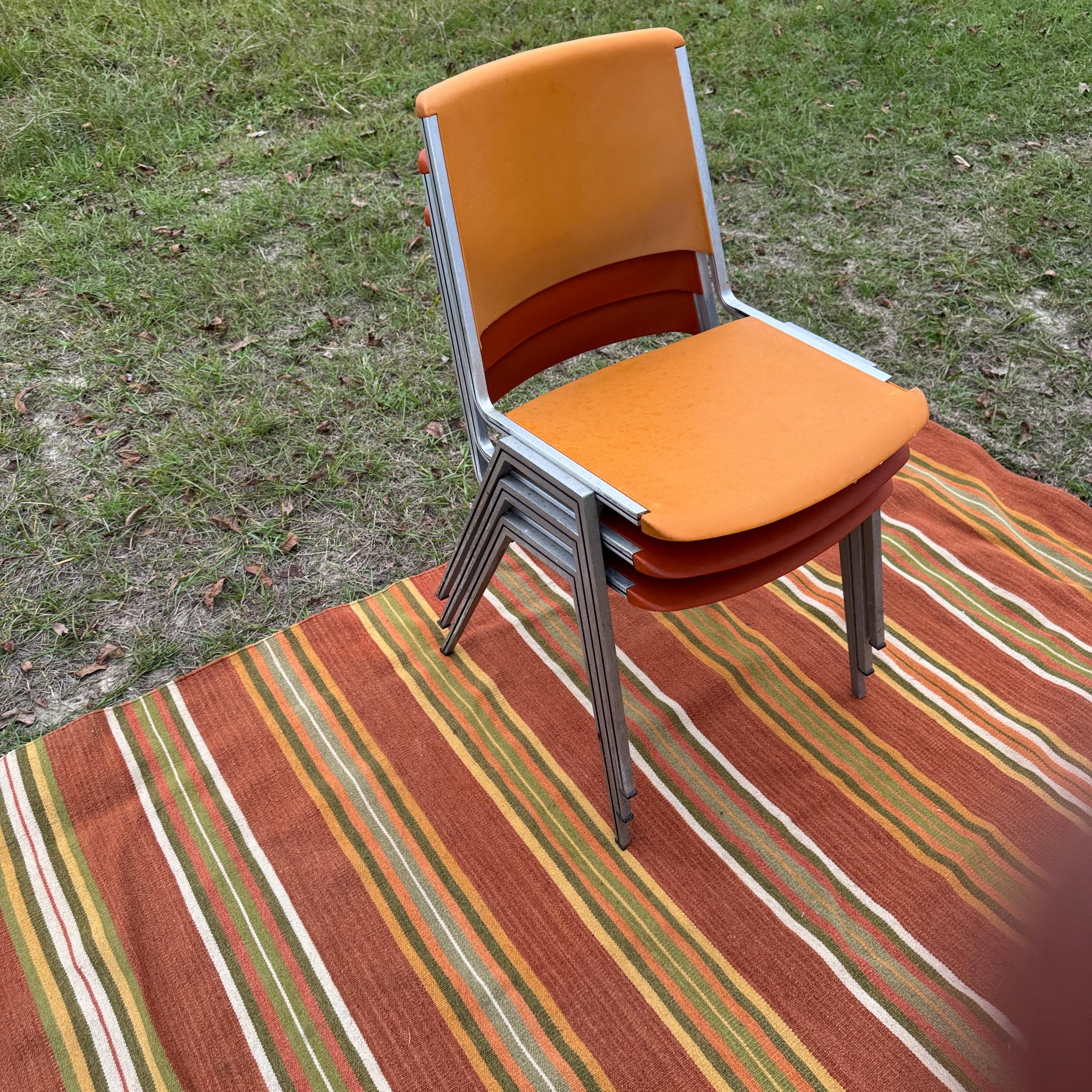 Ensemble de quatre chaises d'appoint Steelcase orange et ocre des années 1960, modèle n° 1278 en vente 4