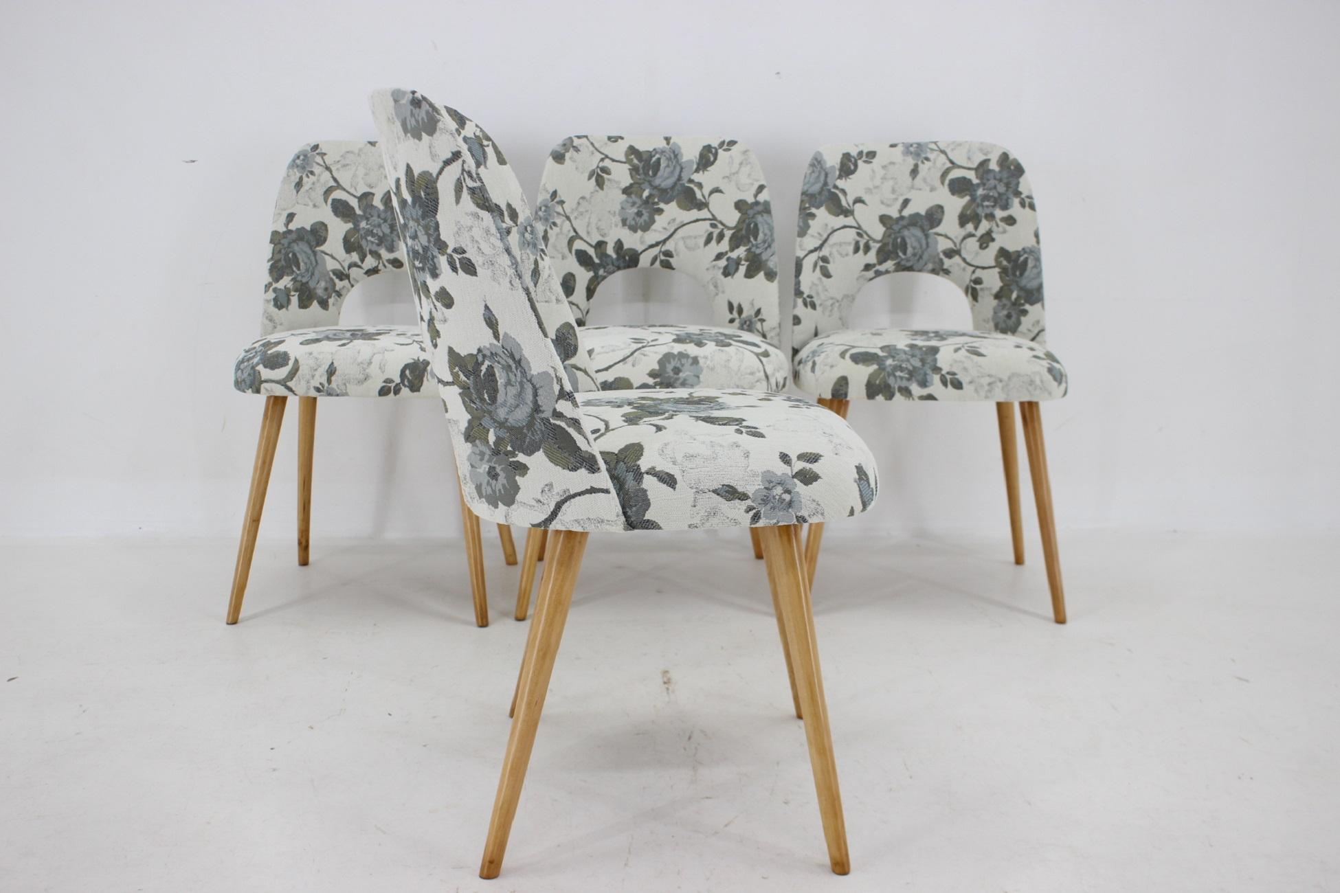 1960s Set of Four Oswald Haerdtl Dining Chairs in Fabric, Czechoslovakia For Sale 5