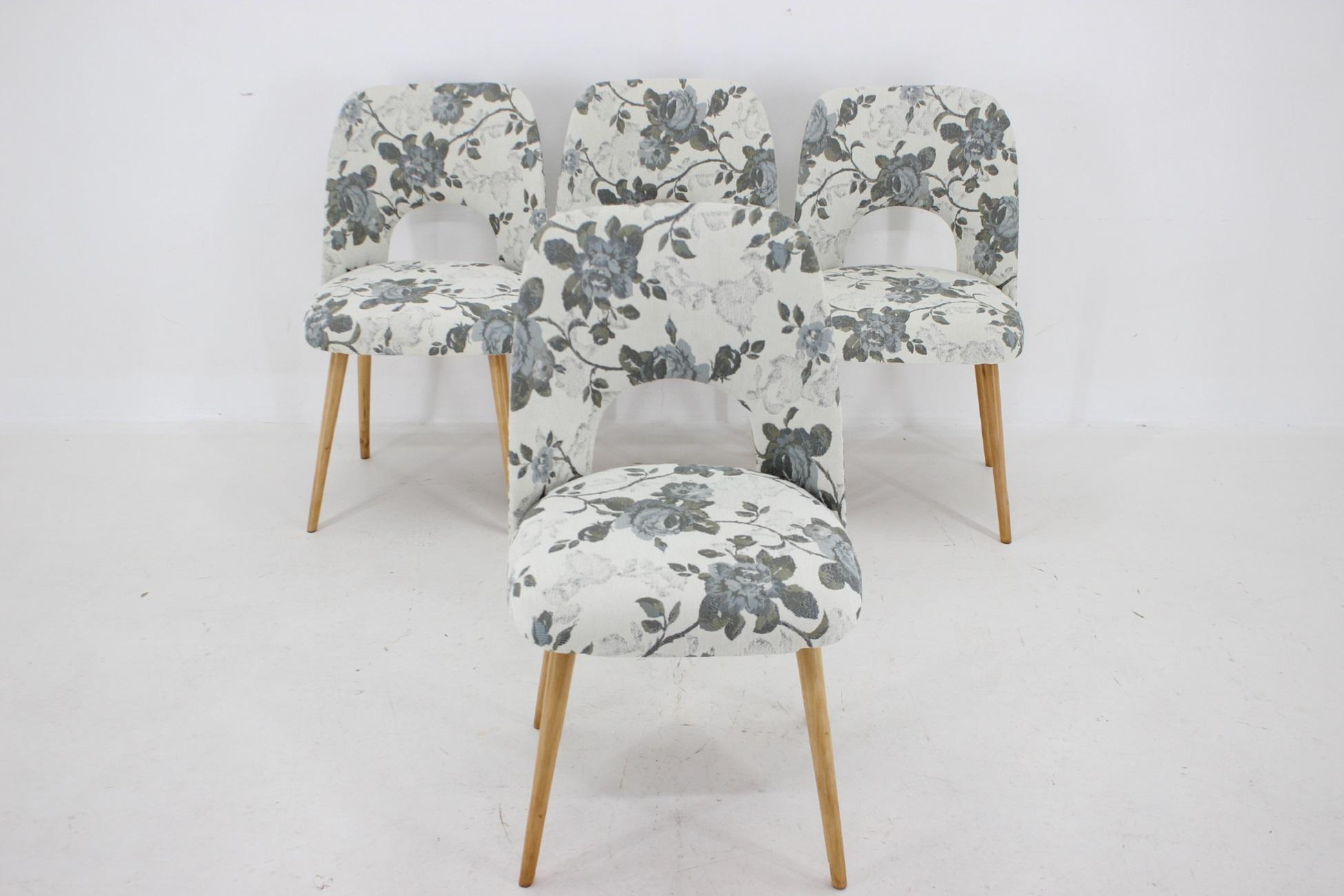 1960s Set of Four Oswald Haerdtl Dining Chairs in Fabric, Czechoslovakia In Good Condition For Sale In Praha, CZ