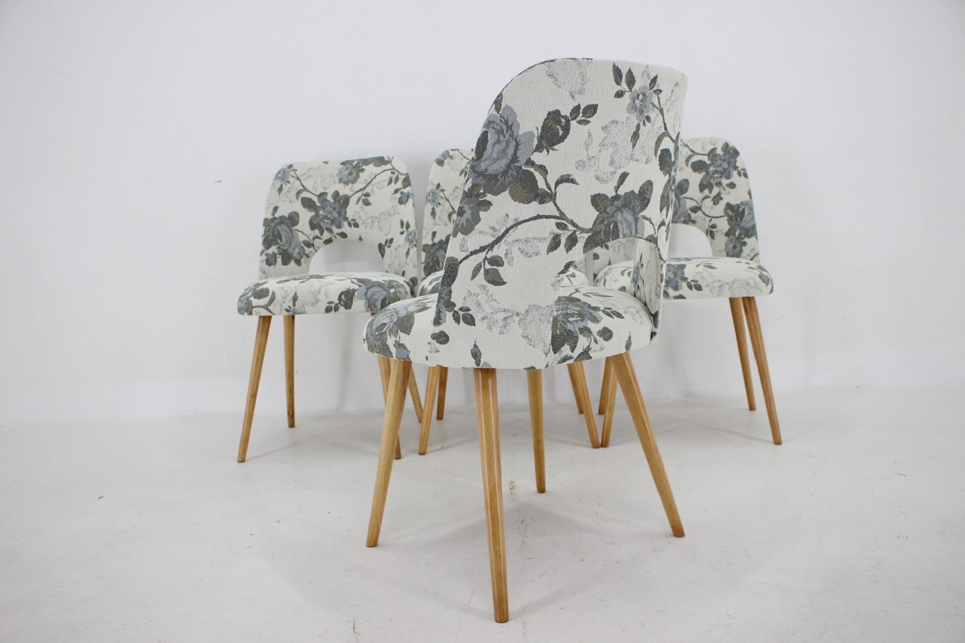 1960s Set of Four Oswald Haerdtl Dining Chairs in Fabric, Czechoslovakia For Sale 2