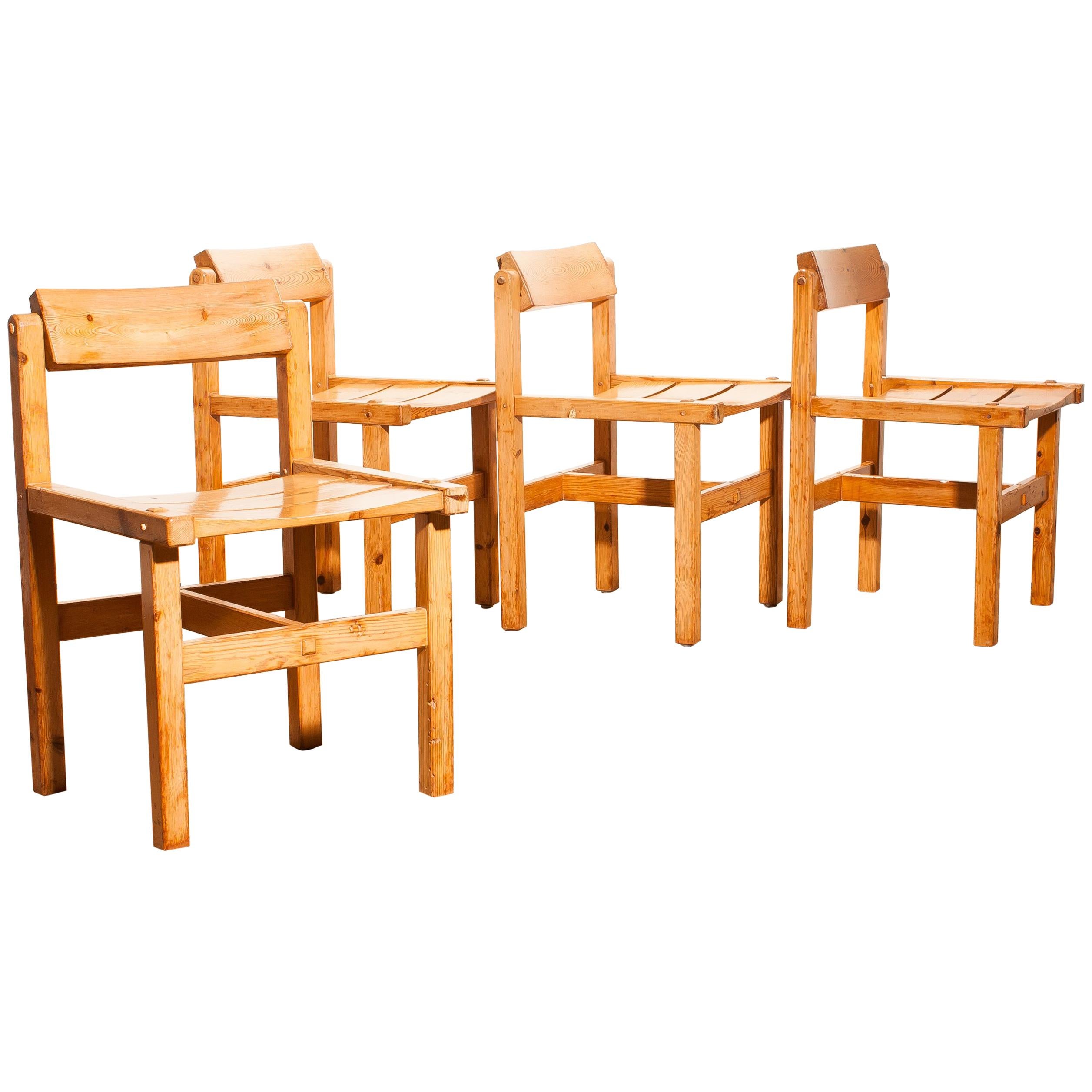 1960s, Set of Four Pine Dining Chairs by Edvin Helseth, Norway 2