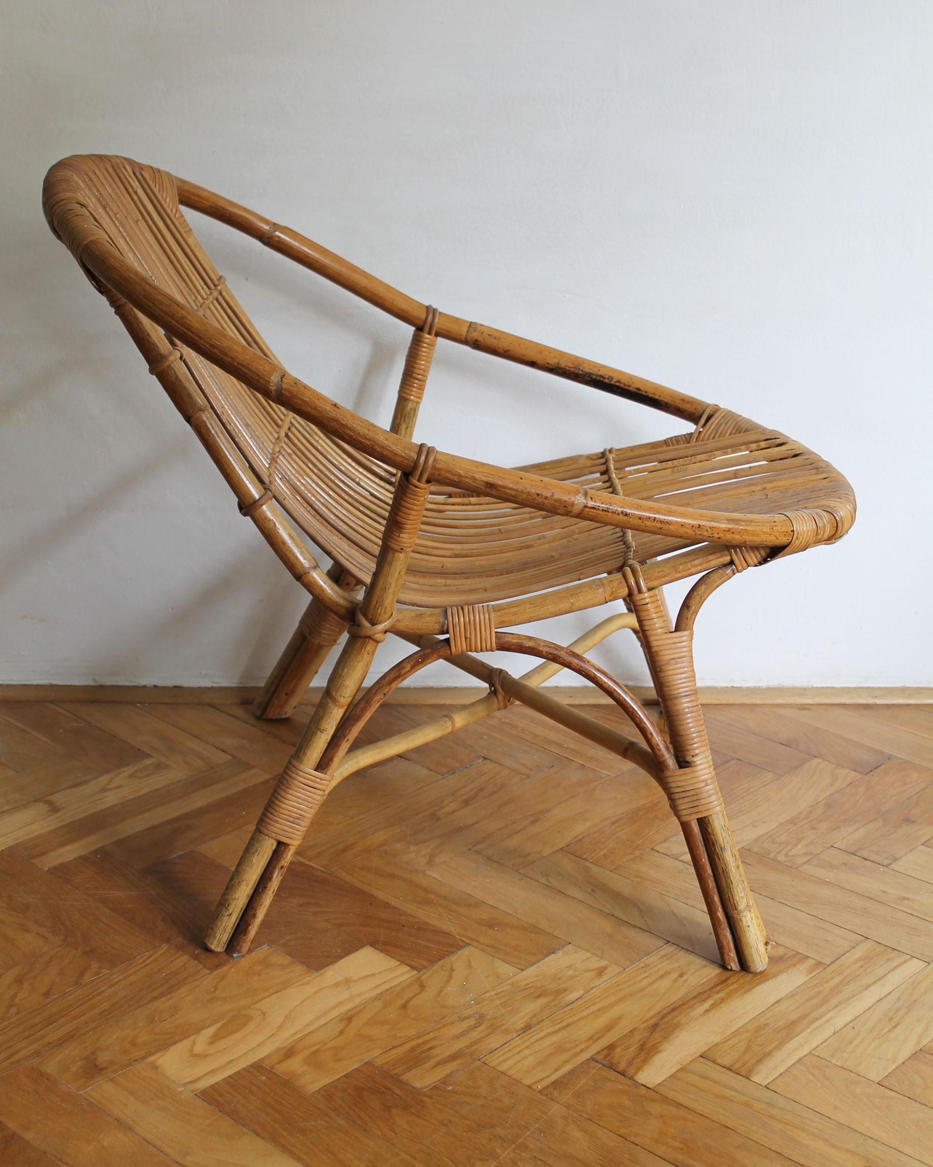 1960's Set of Four Rattan Armchairs and Side Table by Jaroslav Prochazka for ULU For Sale 1