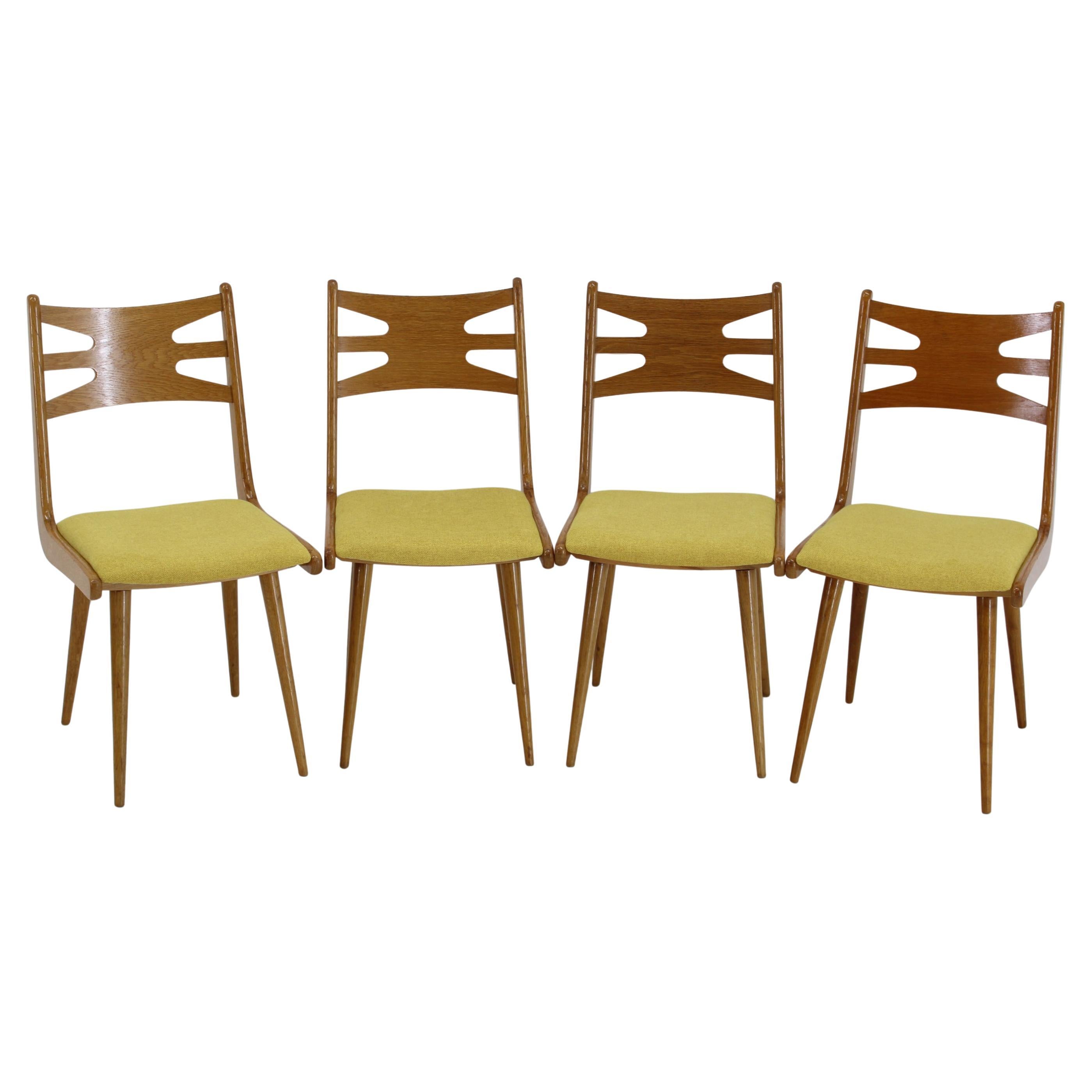 Juego de cuatro sillas de comedor raras restauradas, Checoslovaquia, años 60