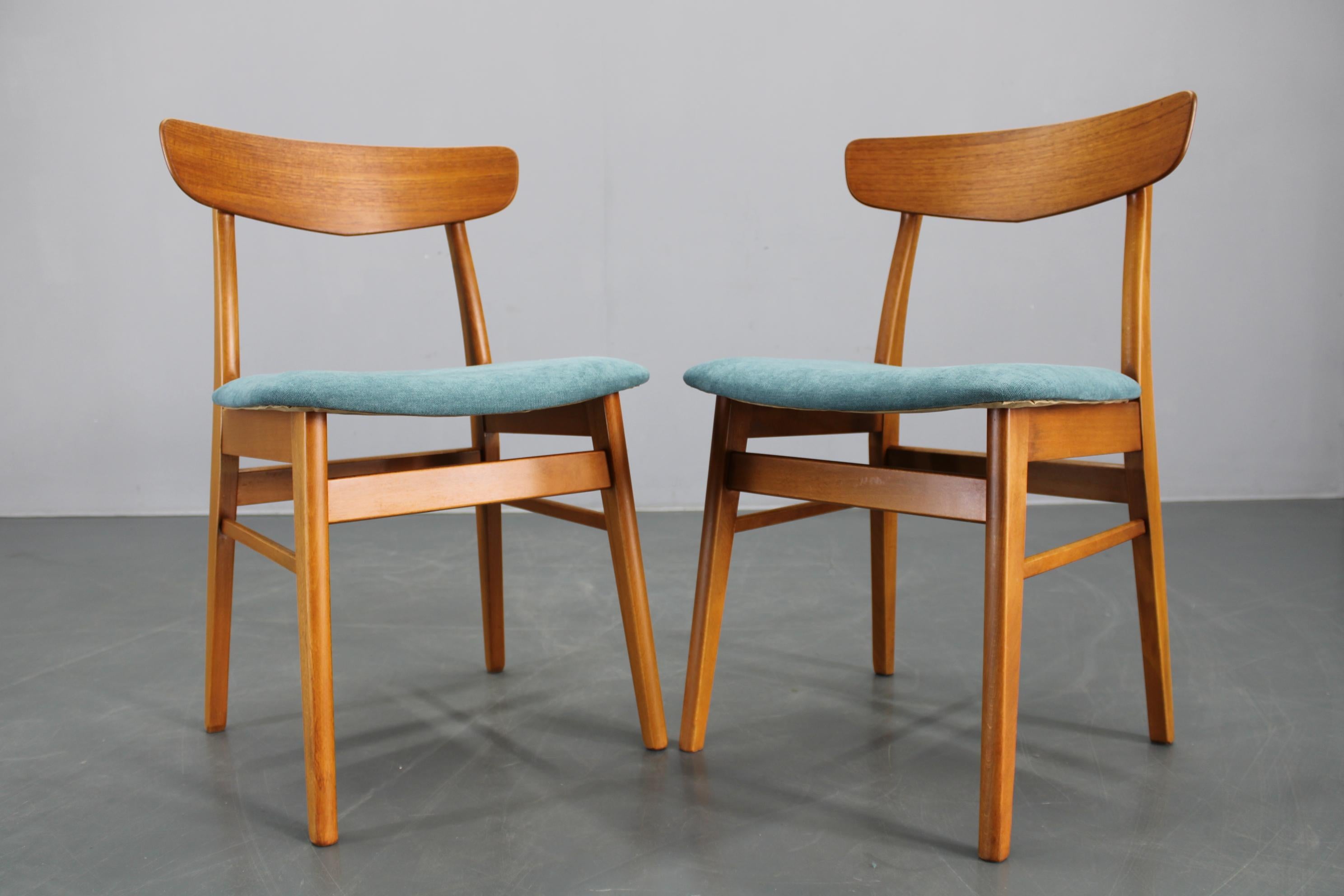 Set di quattro sedie da pranzo in teak restaurate degli anni '60, Danimarca in vendita 4
