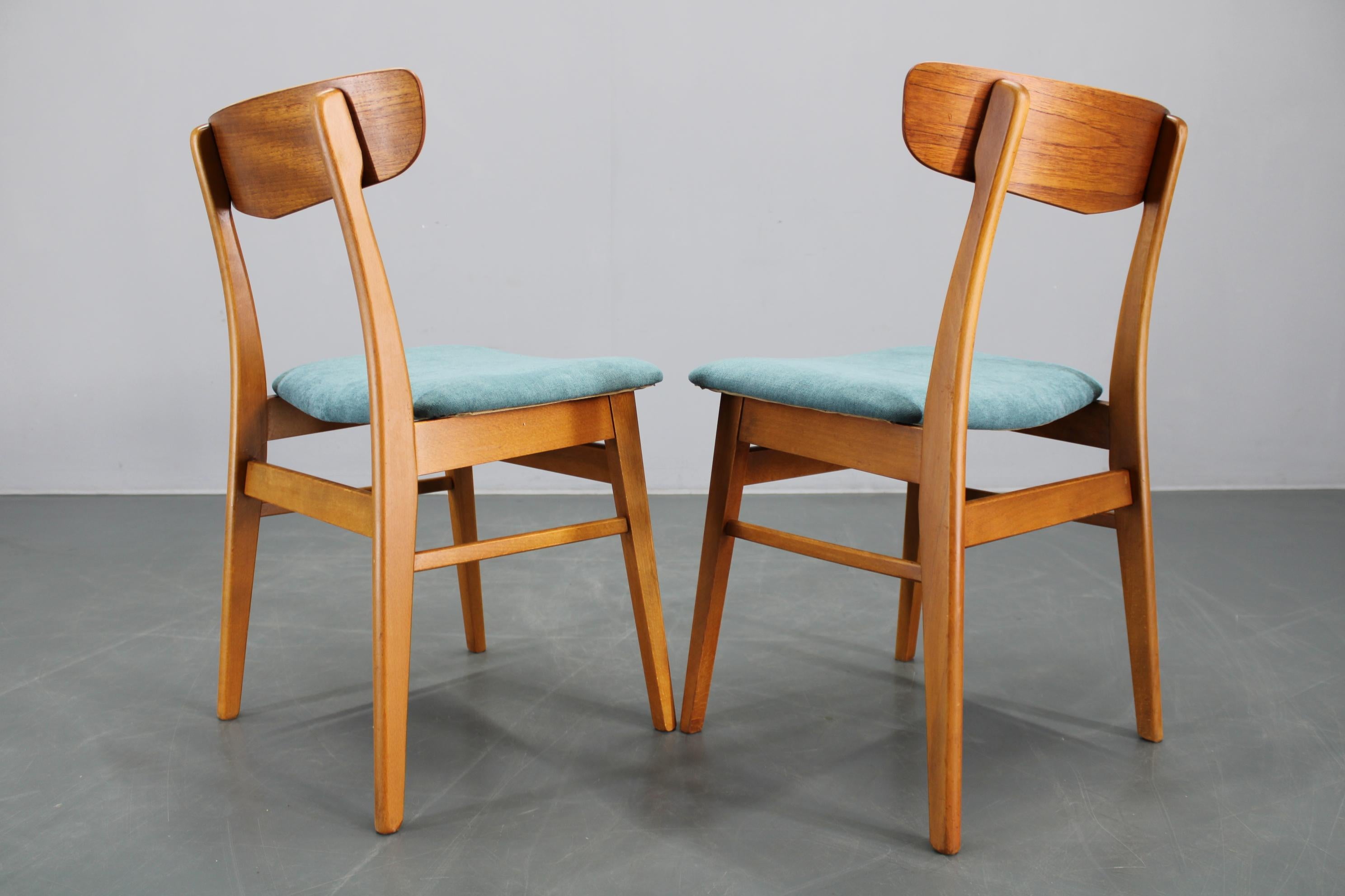 Set di quattro sedie da pranzo in teak restaurate degli anni '60, Danimarca in vendita 2