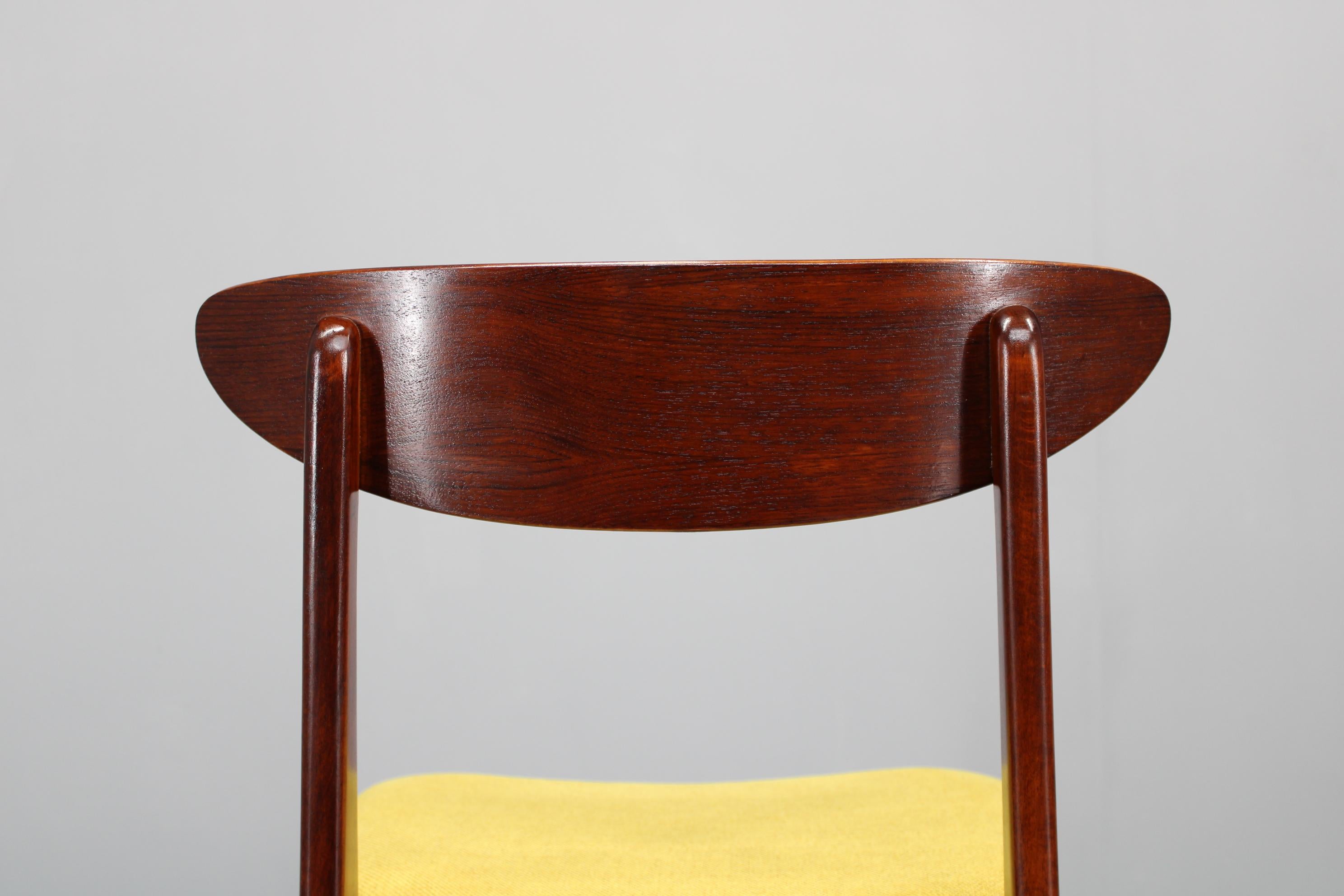 Juego de cuatro sillas de comedor restauradas de los años 60, Farstrup, Dinamarca en venta 1