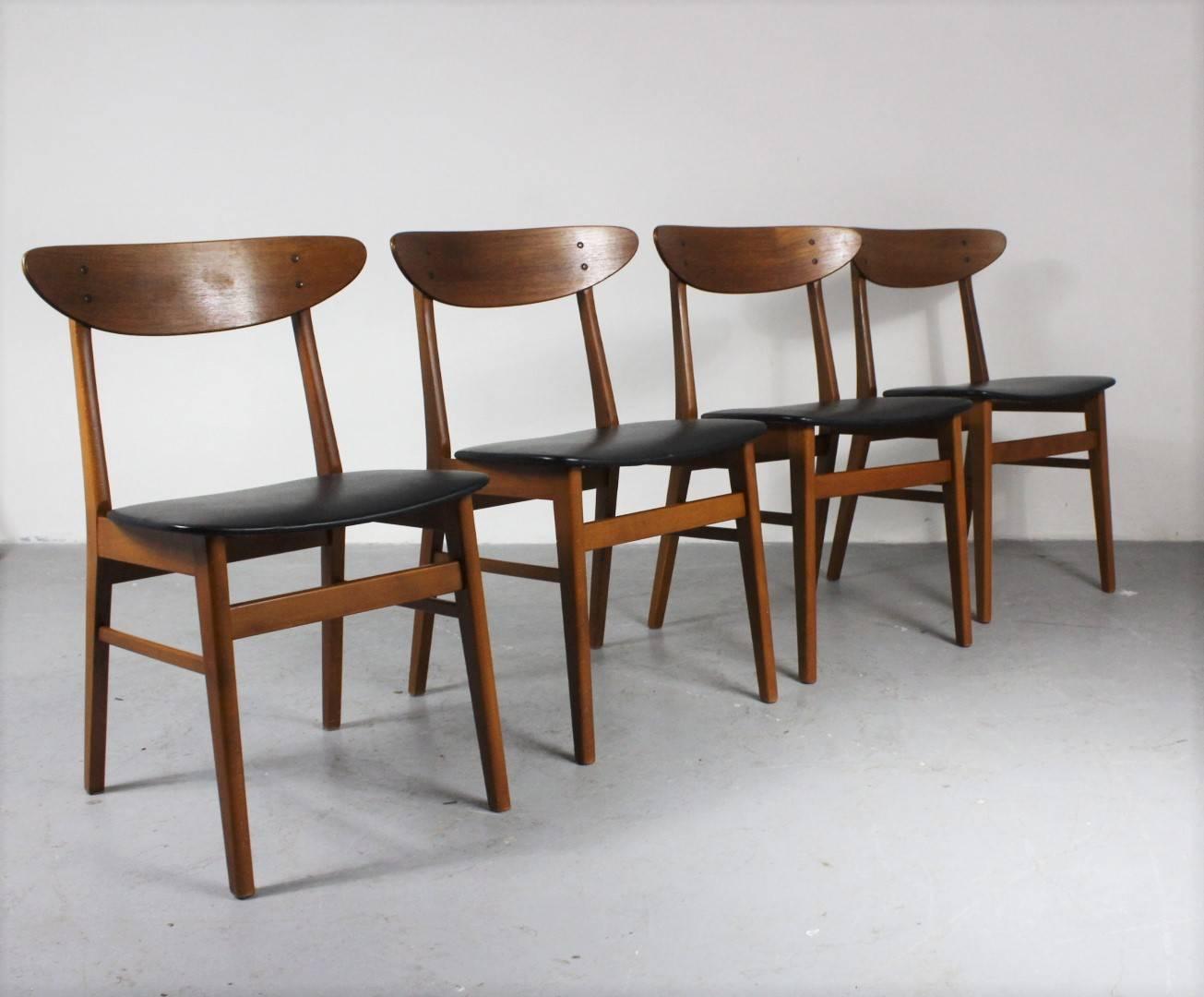 Scandinavian Modern 1960s Set of Four Teak Dining Chairs, Denmark For Sale