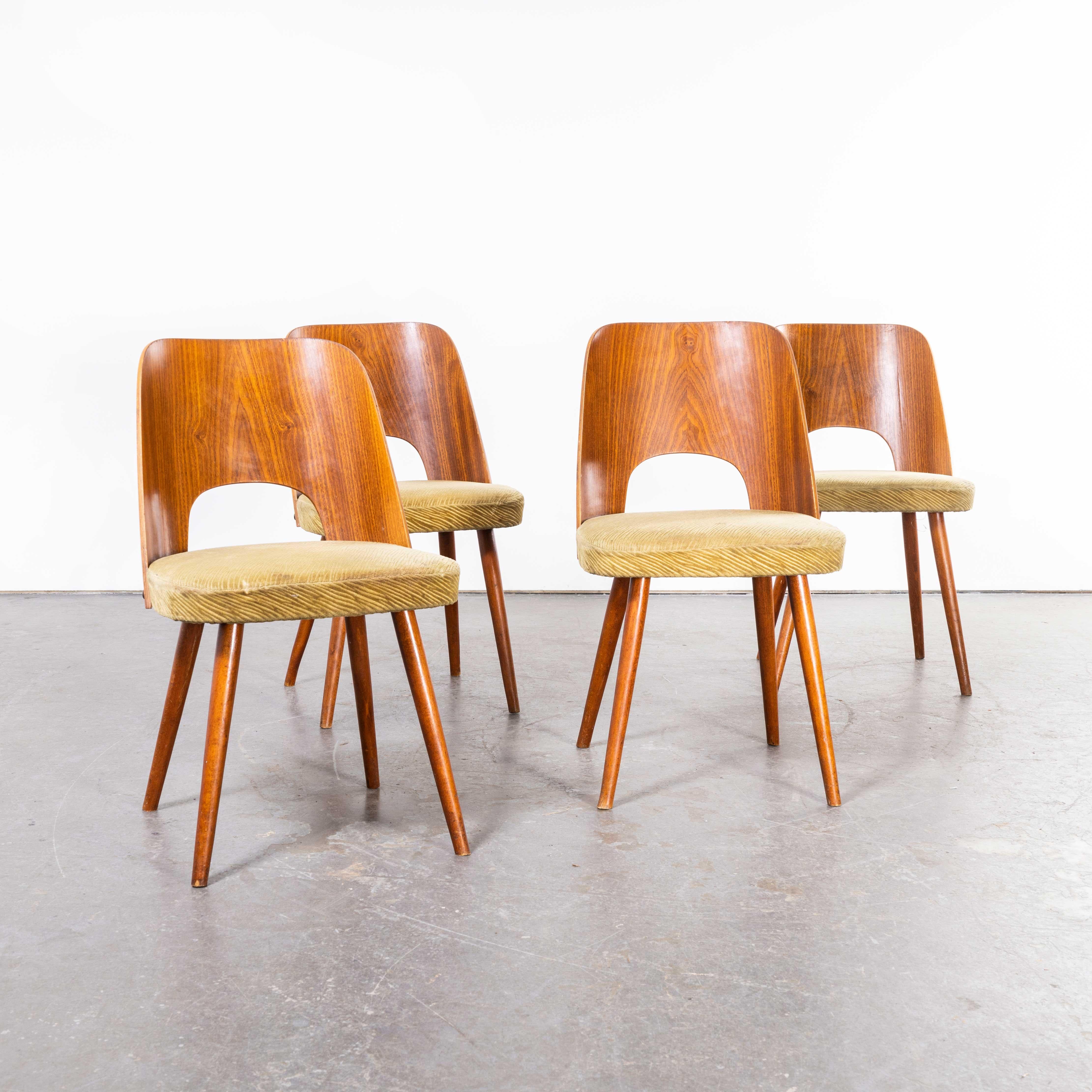 Oswald Haerdtl ensemble de quatre chaises de salle à manger tapissées des années 1960 Bon état - En vente à Hook, Hampshire
