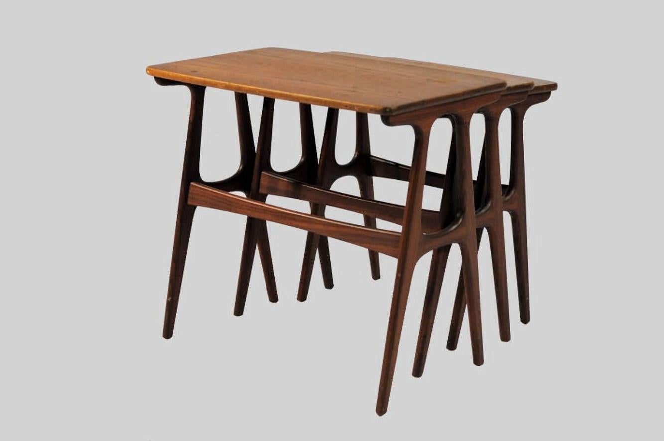 1960s Set of Fully Restored and Refinished Danish Nesting Tables in Teak For Sale 1