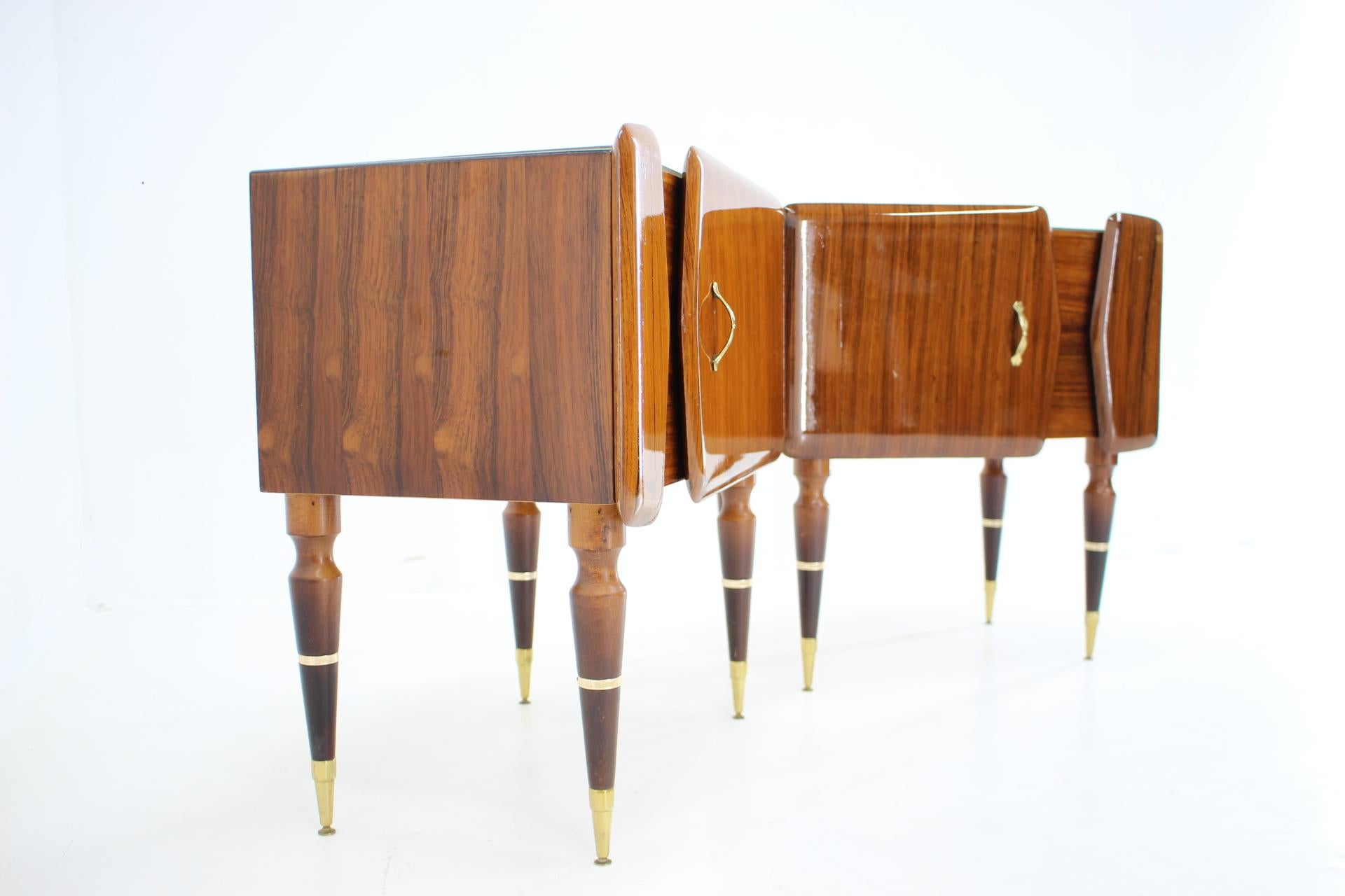 1960s Set of Sculptural Wooden Bedside Tables and Sideboard, Italy For Sale 6