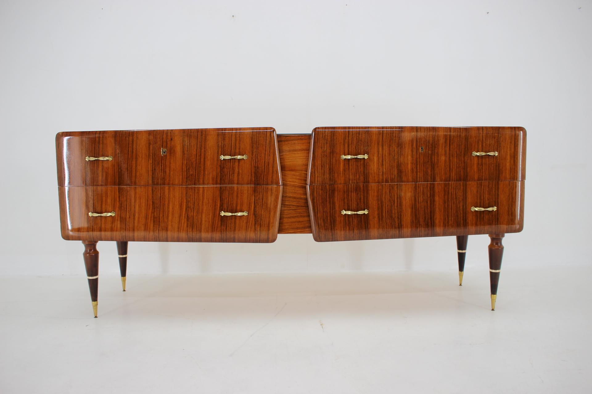 1960s Set of Sculptural Wooden Bedside Tables and Sideboard, Italy For Sale 12