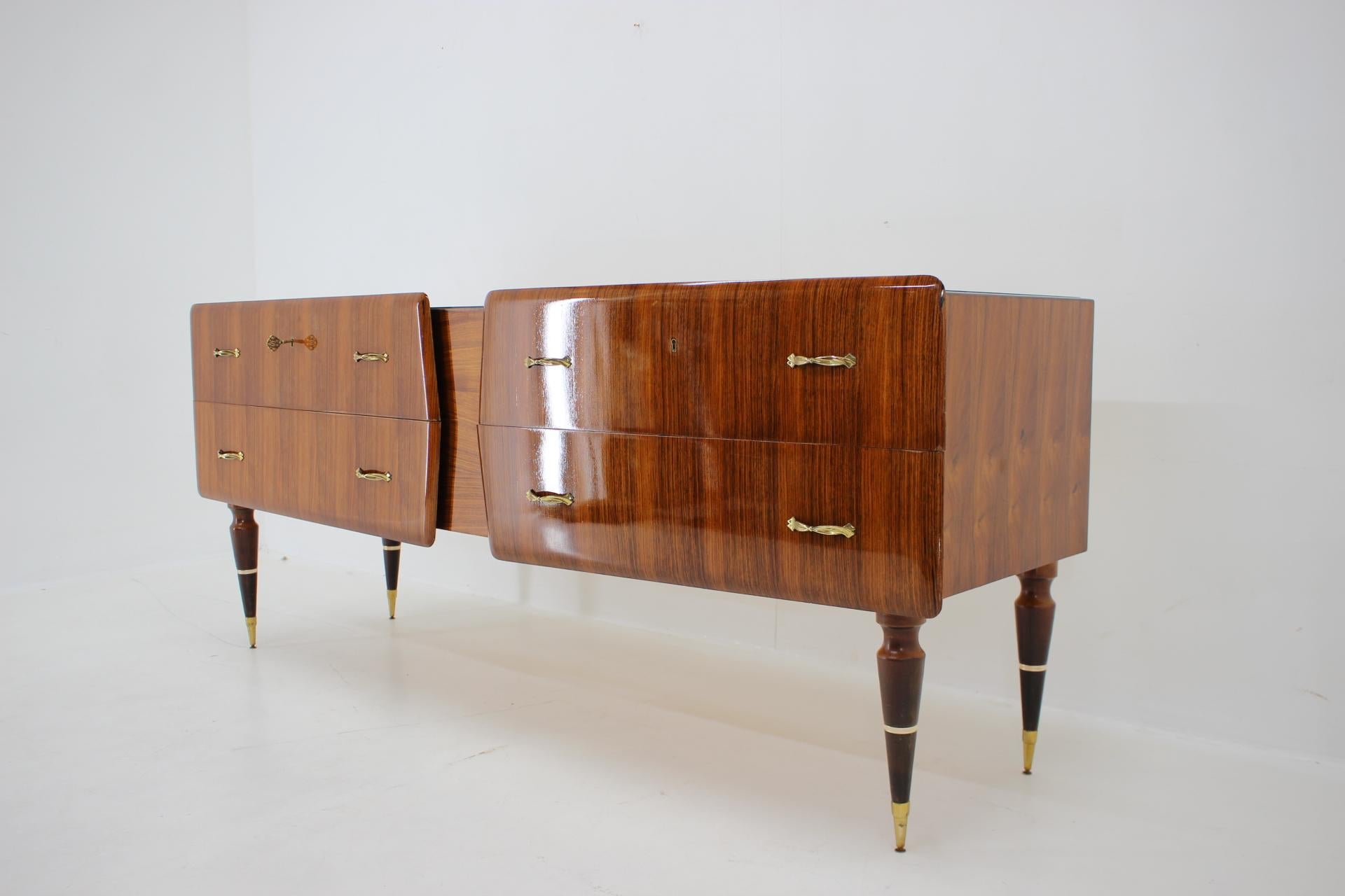 1960s Set of Sculptural Wooden Bedside Tables and Sideboard, Italy For Sale 13