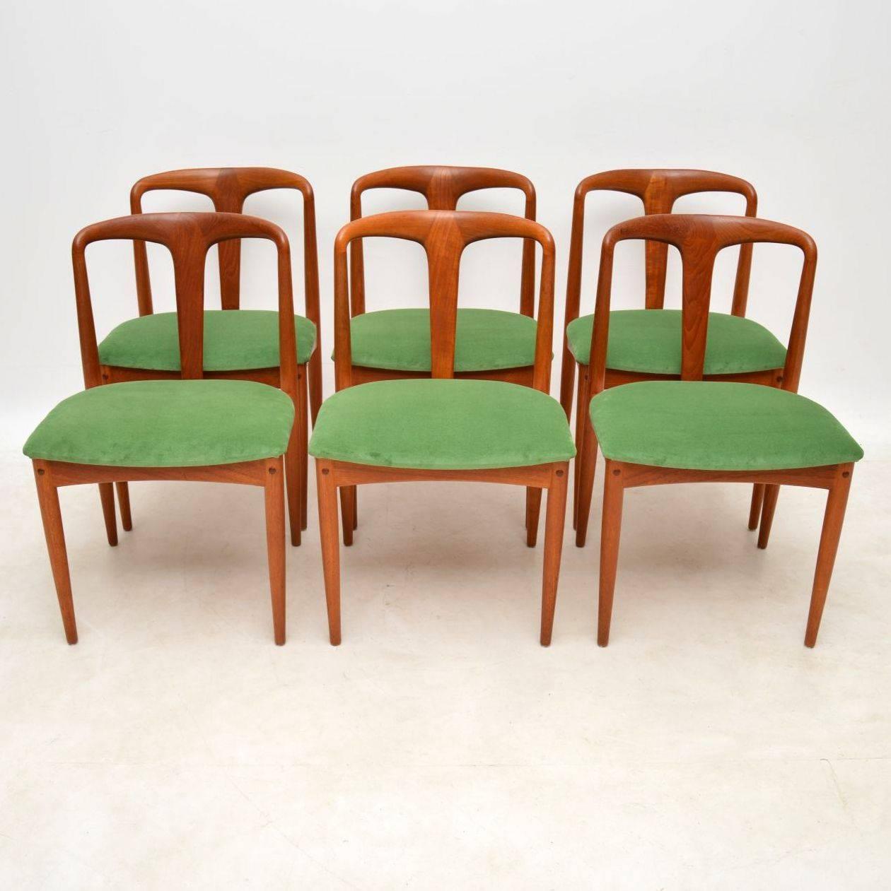A beautiful and top quality set of six solid teak ‘Juliane’ dining chairs, these were made in Denmark by Uldum Mobelfabrik, they were designed by Johannes Andersen. They are extremely well made and are in superb condition for their age; they are all
