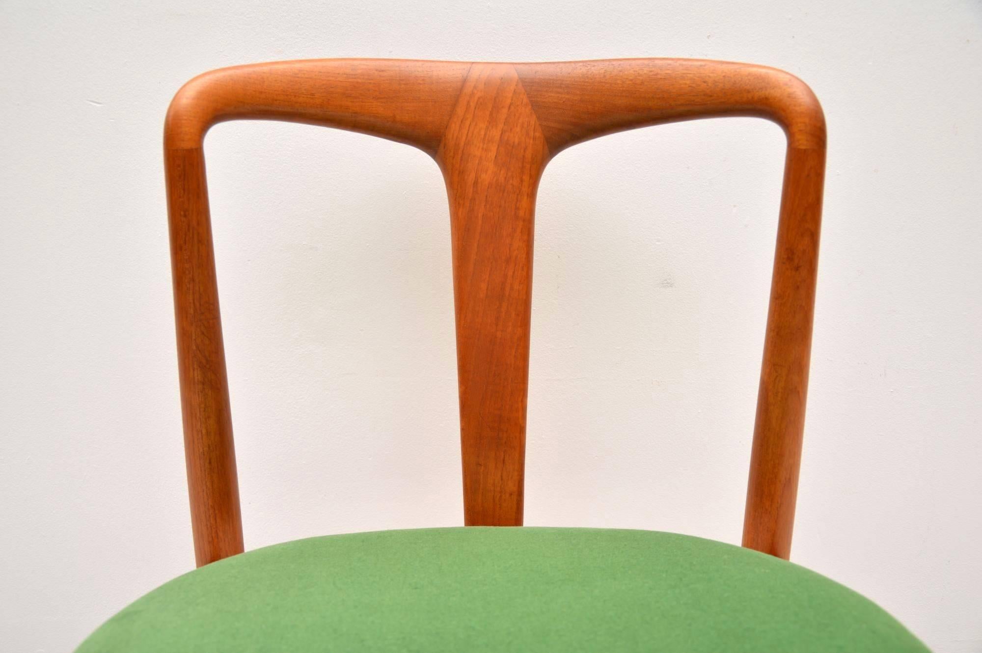 1960s Set of Six Danish Teak Dining Chairs by Johannes Andersen 4