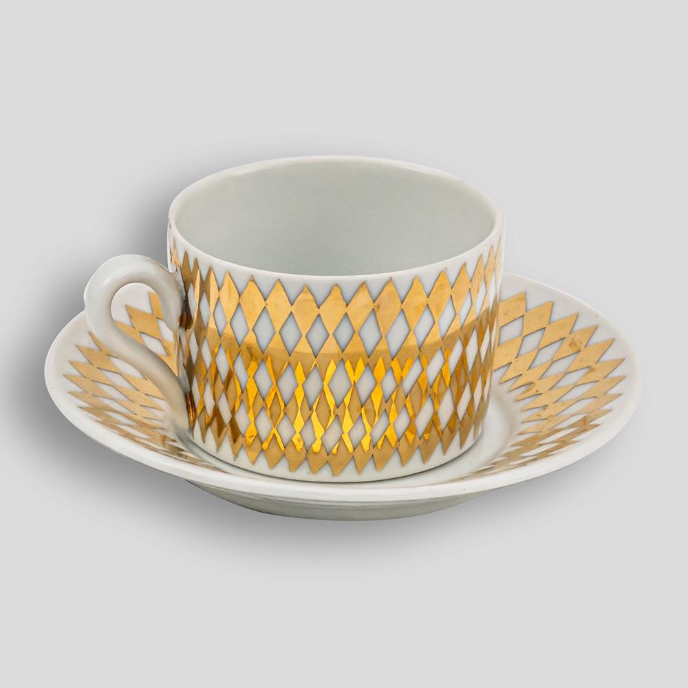 1960er Jahre Satz von sechs Fornasetti Teetassen und Untertassen Weiß und Gold Keramik signiert im Zustand „Gut“ im Angebot in London, GB