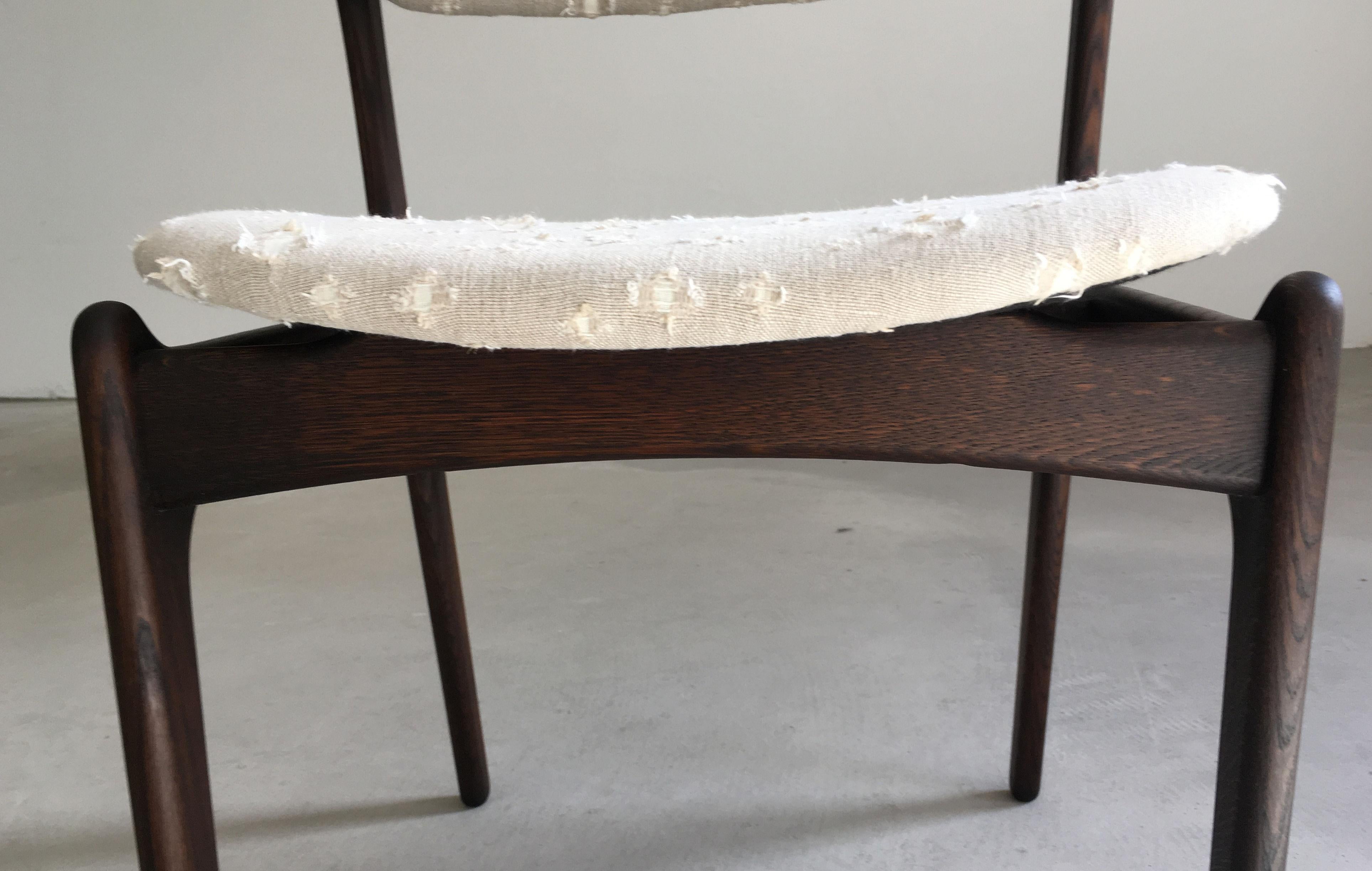 1960s Set of Six Fully Restored Customizable Erik Buch Tanned Oak Dining Chairs (Chaises à manger en chêne tanné) en vente 4