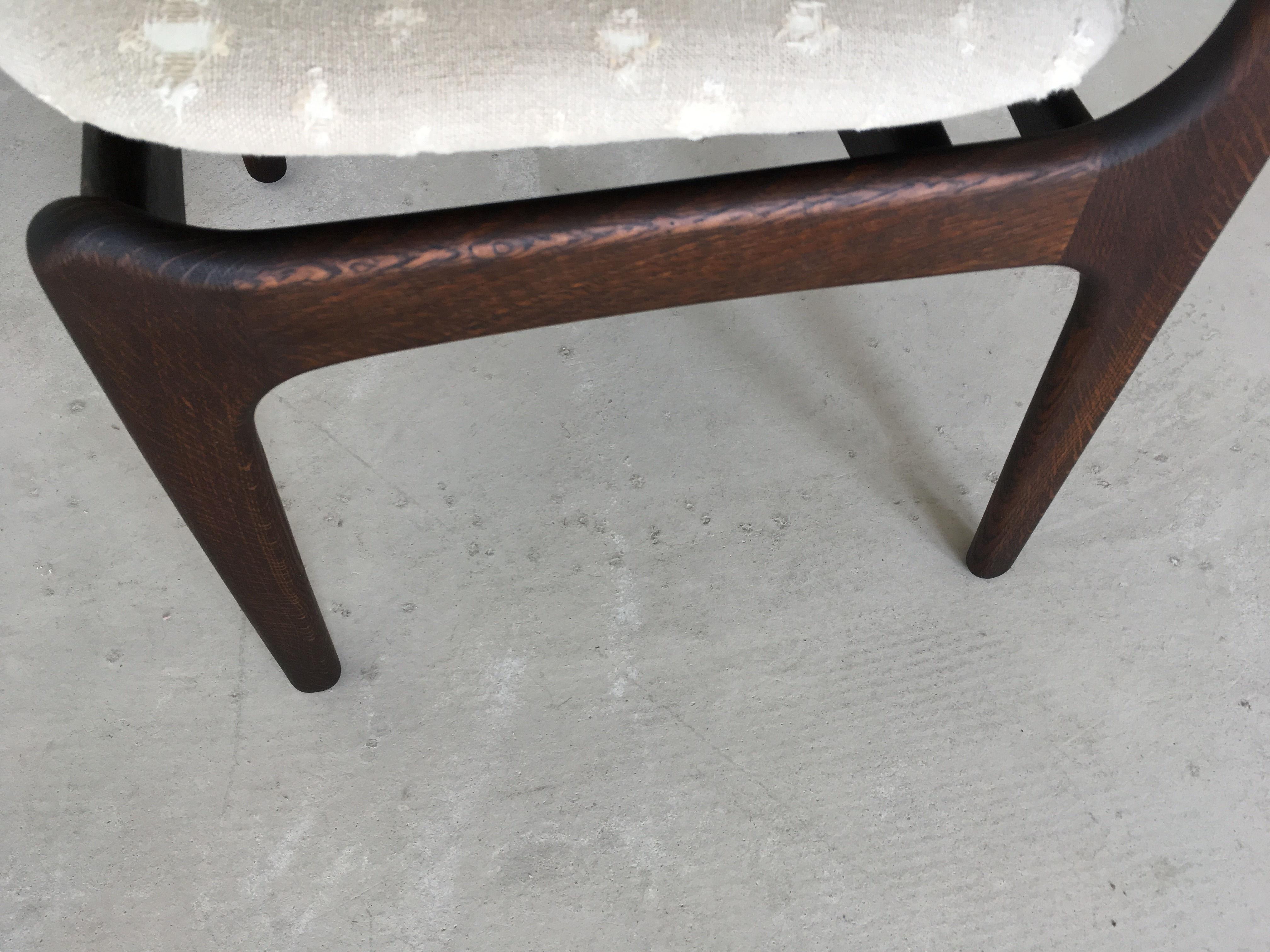 1960s Set of Six Fully Restored Customizable Erik Buch Tanned Oak Dining Chairs (Chaises à manger en chêne tanné) en vente 5