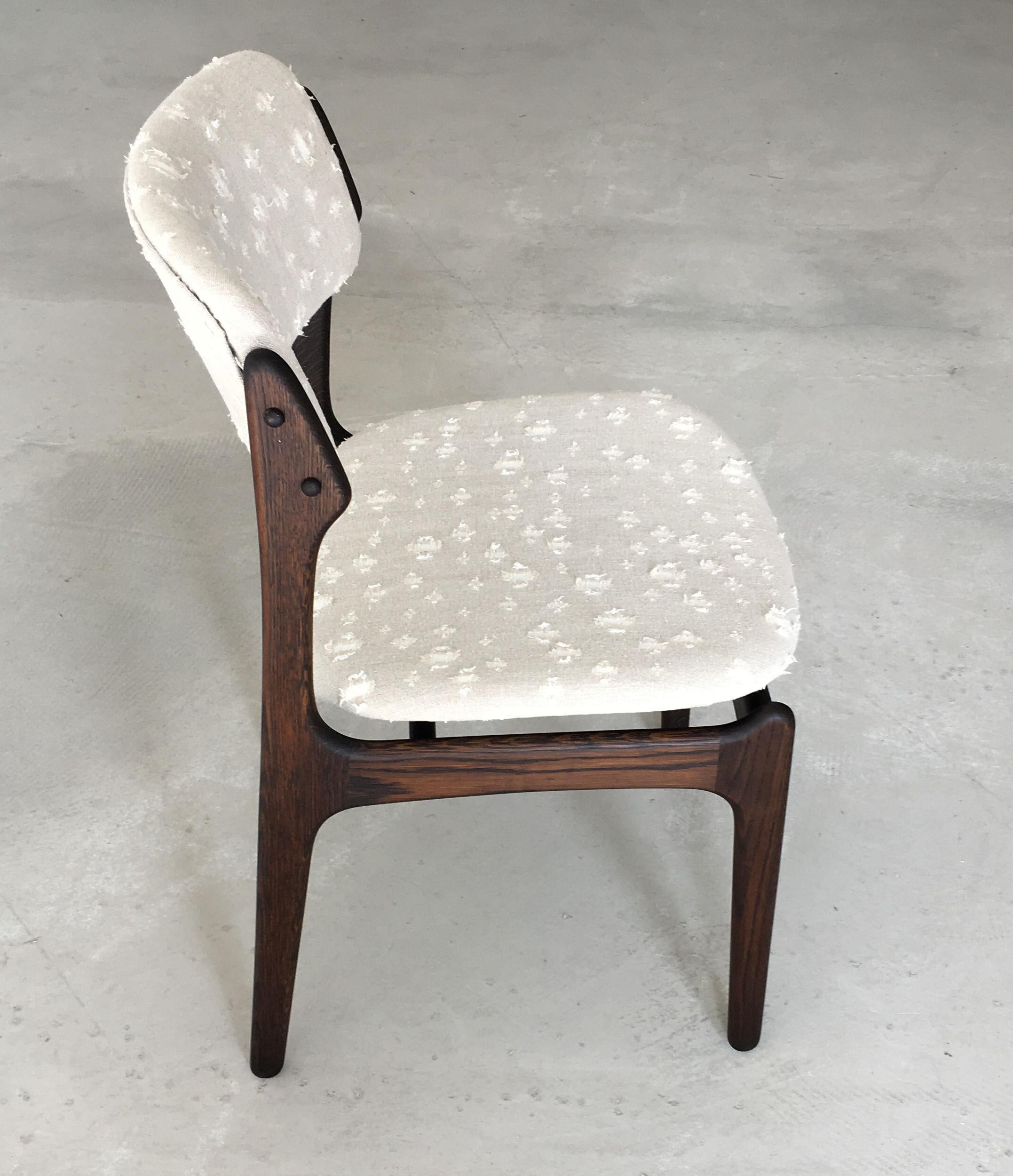 1960s Set of Six Fully Restored Customizable Erik Buch Tanned Oak Dining Chairs (Chaises à manger en chêne tanné) en vente 1