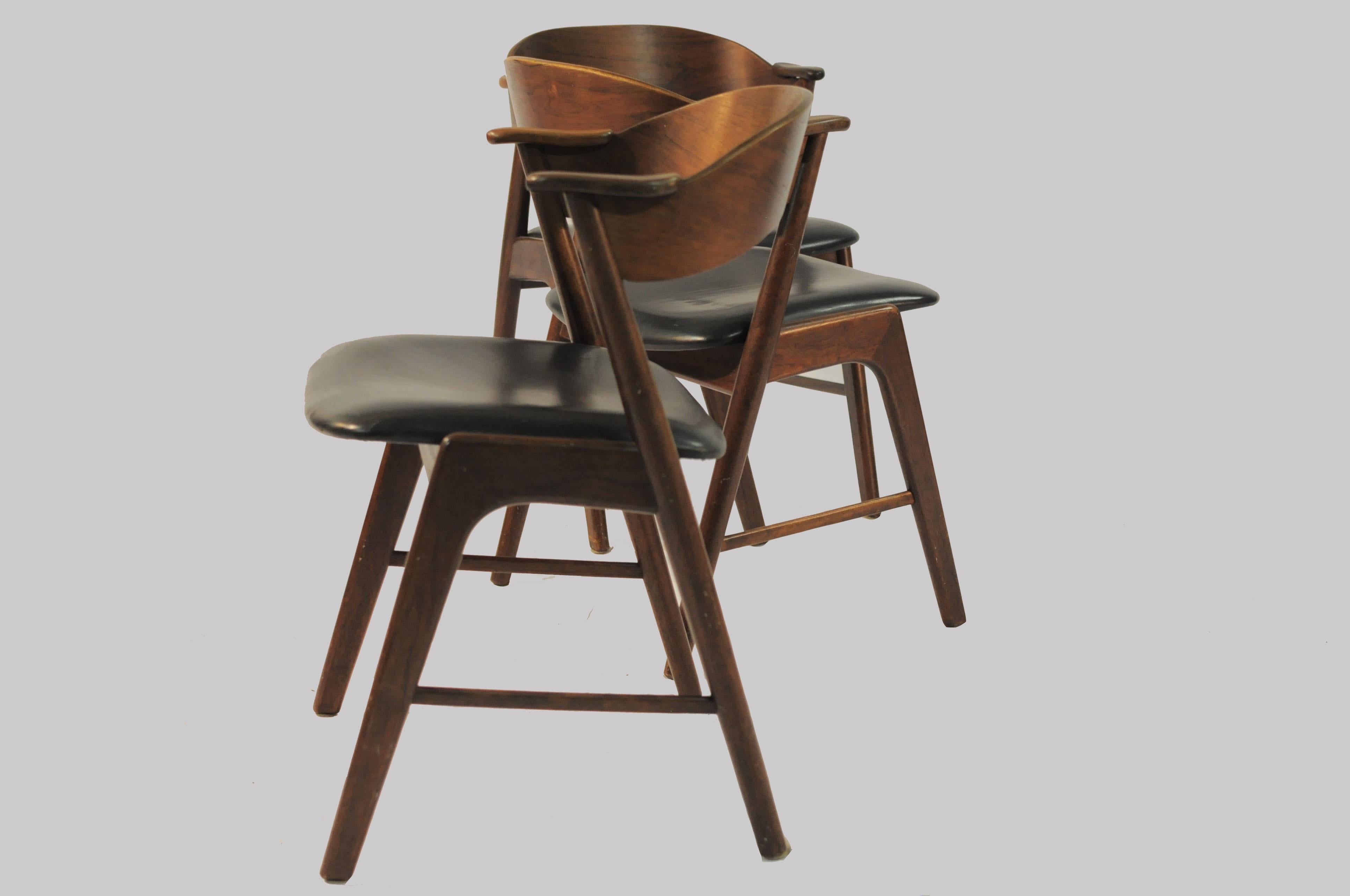 1960er Jahre Satz von sechs vollständig restaurierten Palisander-Esszimmerstühlen - individuelle Polsterung im Angebot 1