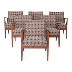 Set aus sechs Jens Risom Designs C-120 Esszimmerstühlen aus Nussbaum und Stoff, 1960er Jahre