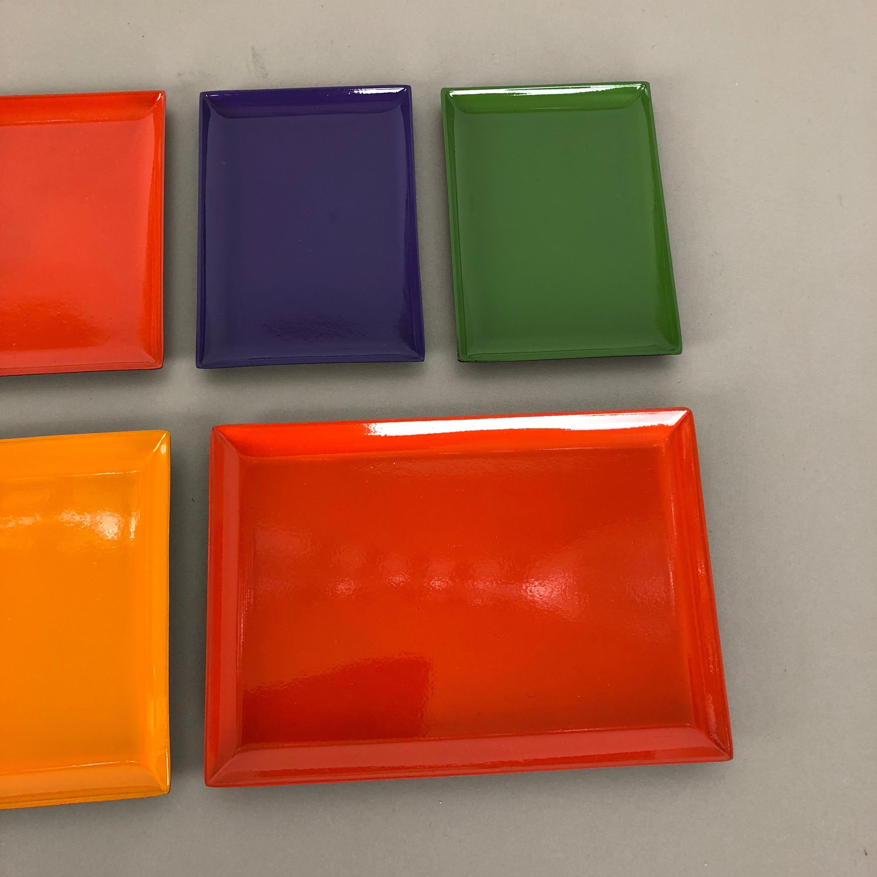 1960s Set of Six Multi-Color Tray Elements Made in Sweden, Midcentury Modern In Good Condition In Kirchlengern, DE