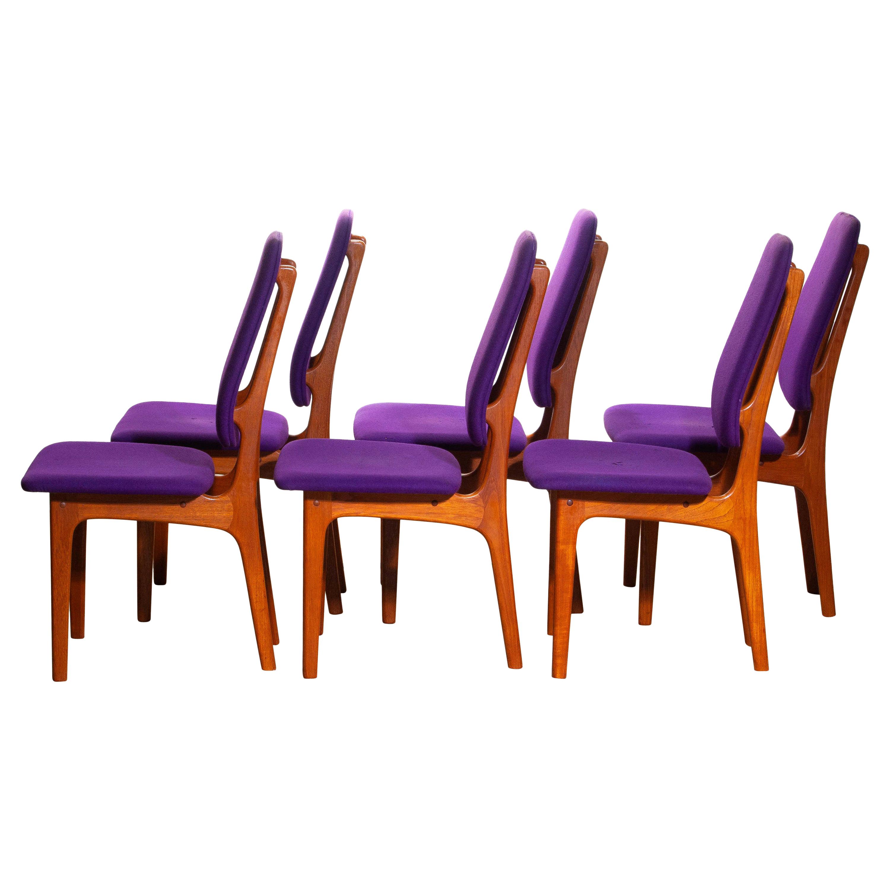 Rare set of six dining chairs from the 1960s in teak designed by Erik Buch for O.D. Møbler A.S., Denmark.
Beautiful aspects are the slim and high back rests.
Chairs are marked 