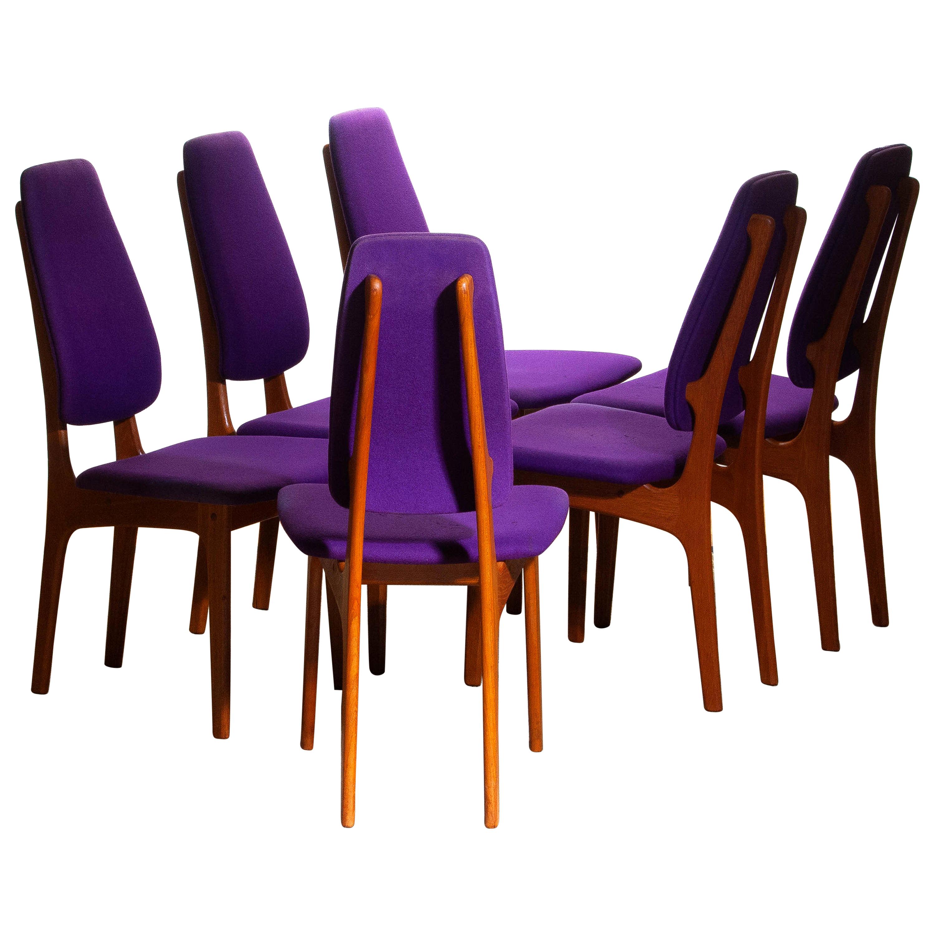 Rare set of six dining chairs from the 1960s in teak designed by Erik Buch for O.D. Møbler A.S., Denmark.
Beautiful aspects are the slim and high back rests.
Chairs are marked 