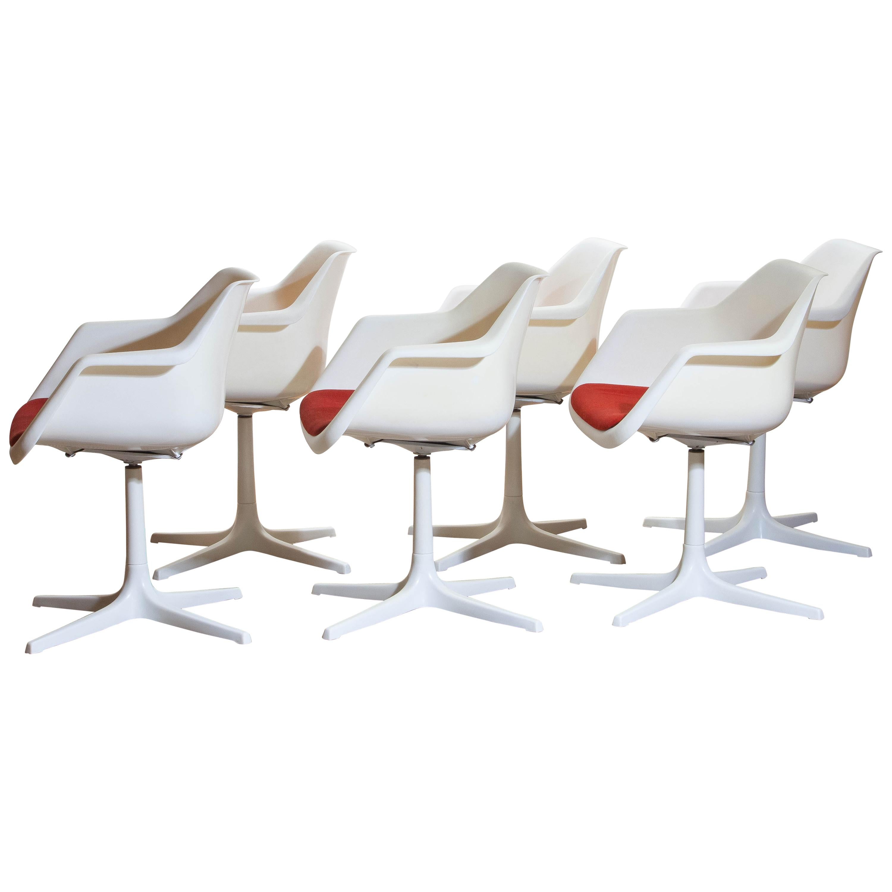 1960s, Set of Six White Swivel Chair by Robin Day for Hille, France In Good Condition In Silvolde, Gelderland