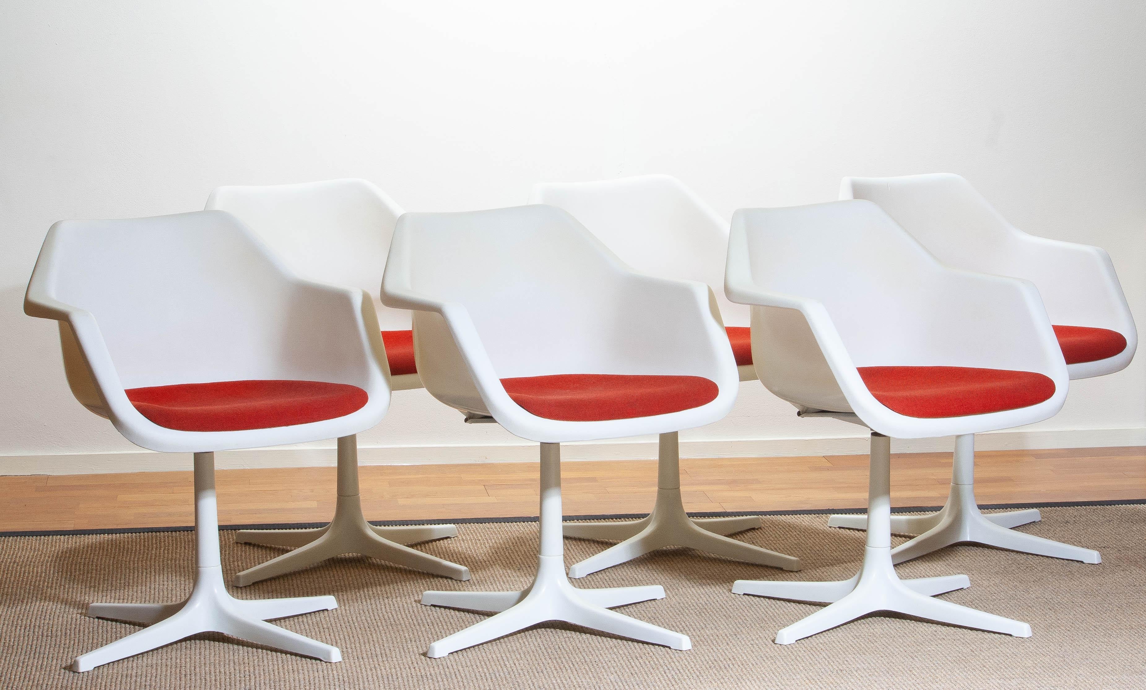Mid-20th Century 1960s, Set of Six White Swivel Chair by Robin Day for Hille, France